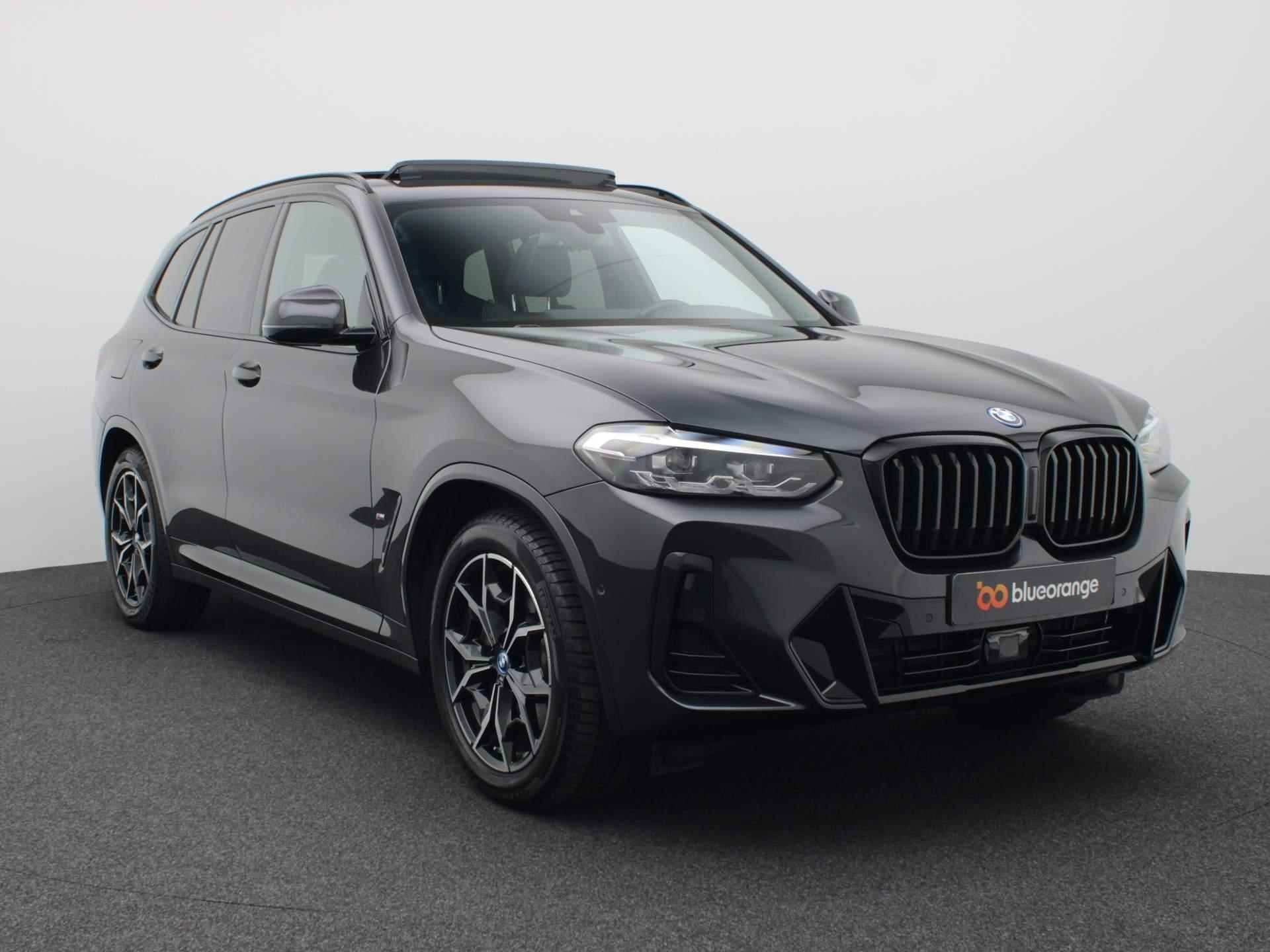 BMW X3 xDrive30e 292PK Aut. M Sport, Shadow, panoramadak, achteruitrijcamera, keyless entry, memory functie voorstoel, verwarmbare voorstoelen, 19" LM Velgen - 12/53