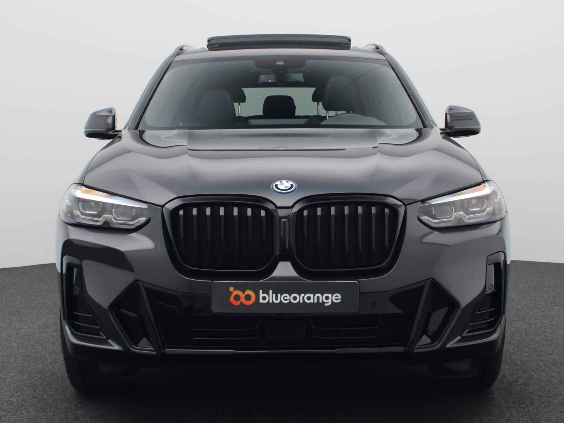 BMW X3 xDrive30e 292PK Aut. M Sport, Shadow, panoramadak, achteruitrijcamera, keyless entry, memory functie voorstoel, verwarmbare voorstoelen, 19" LM Velgen - 13/53