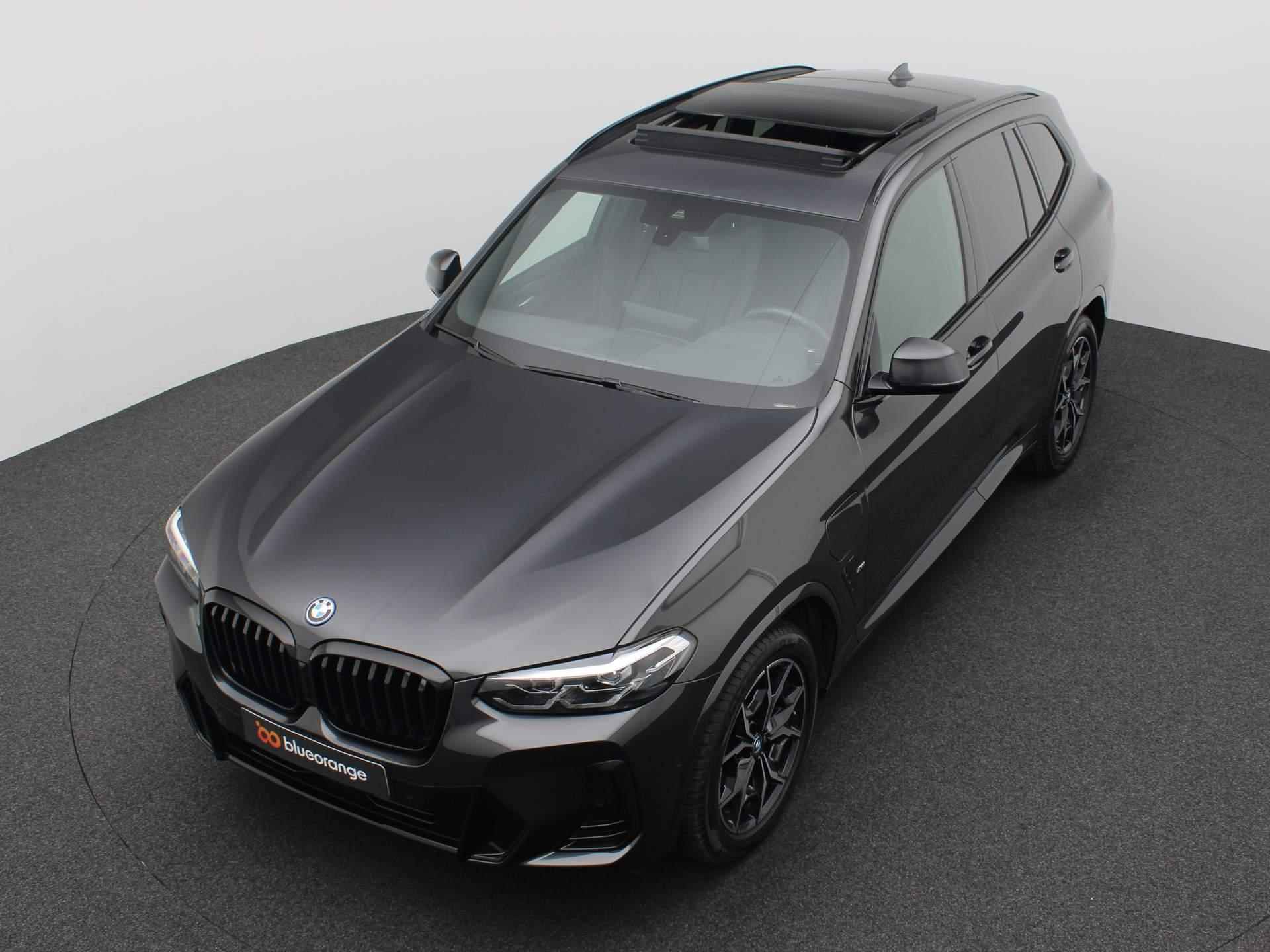 BMW X3 xDrive30e 292PK Aut. M Sport, Shadow, panoramadak, achteruitrijcamera, keyless entry, memory functie voorstoel, verwarmbare voorstoelen, 19" LM Velgen - 14/53