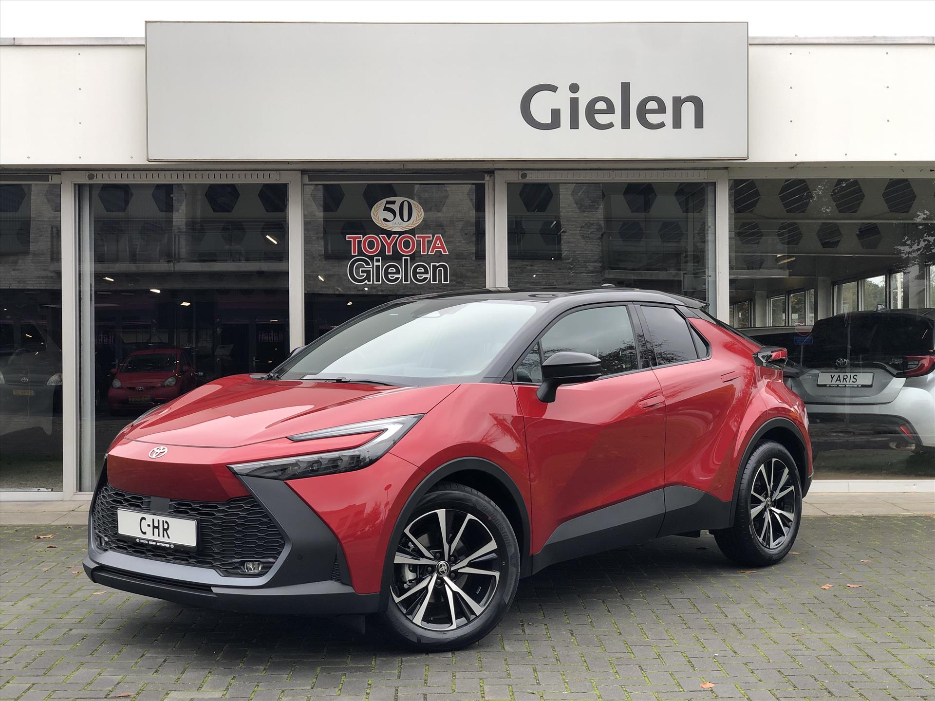 Toyota C-Hr 2.0 High Power Hybrid First Edition | Groot scherm, Dodehoekherkenning, Stoel + Stuurverwarming, Elektrische achterklep