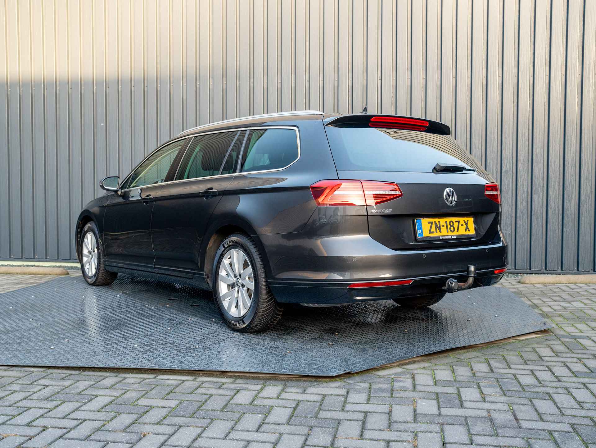 Volkswagen Passat Variant 1.5 TSI 150Pk Comfortline Business | Keyless | Elk A-klep | LED koplampen | Trekhaak | Prijs Rijklaar!! - 5/47