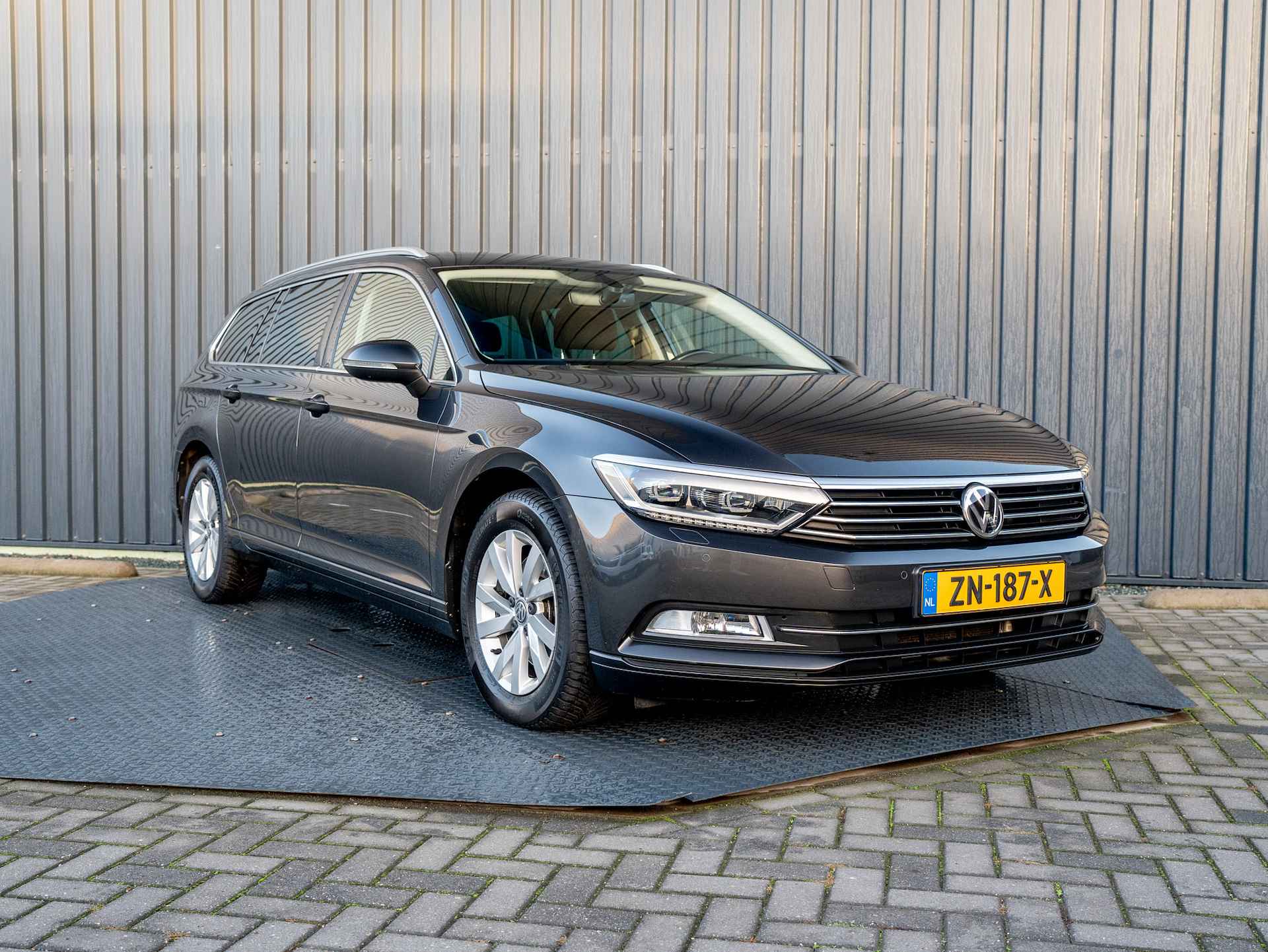 Volkswagen Passat Variant 1.5 TSI 150Pk Comfortline Business | Keyless | Elk A-klep | LED koplampen | Trekhaak | Prijs Rijklaar!! - 21/47