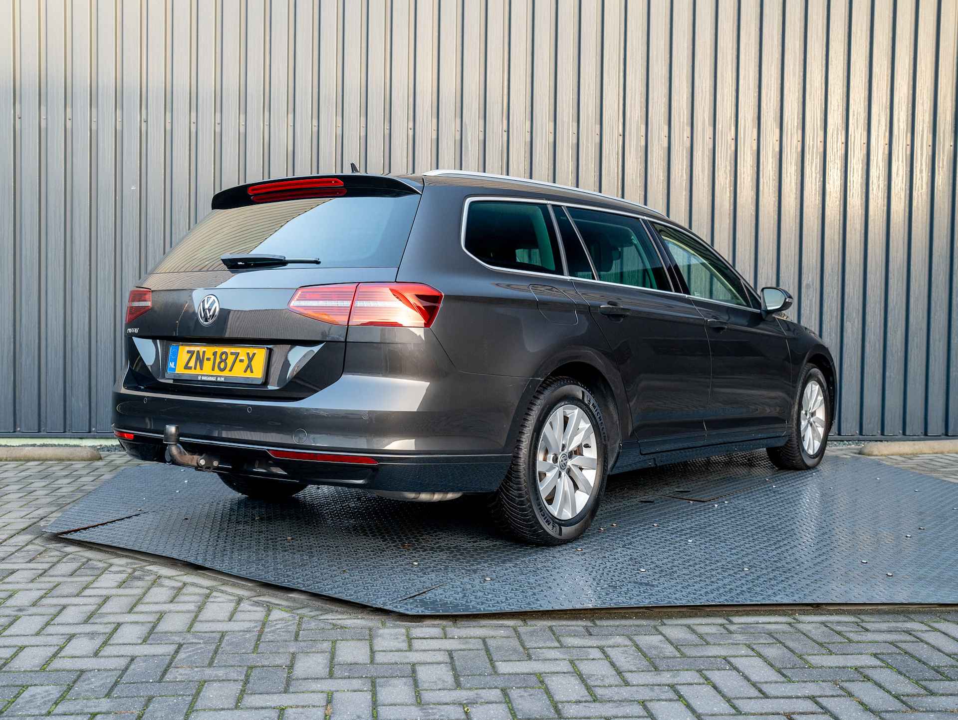 Volkswagen Passat Variant 1.5 TSI 150Pk Comfortline Business | Keyless | Elk A-klep | LED koplampen | Trekhaak | Prijs Rijklaar!! - 23/47