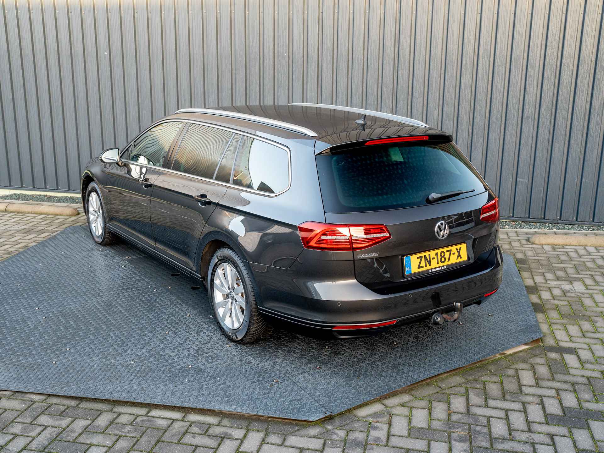 Volkswagen Passat Variant 1.5 TSI 150Pk Comfortline Business | Keyless | Elk A-klep | LED koplampen | Trekhaak | Prijs Rijklaar!! - 40/47