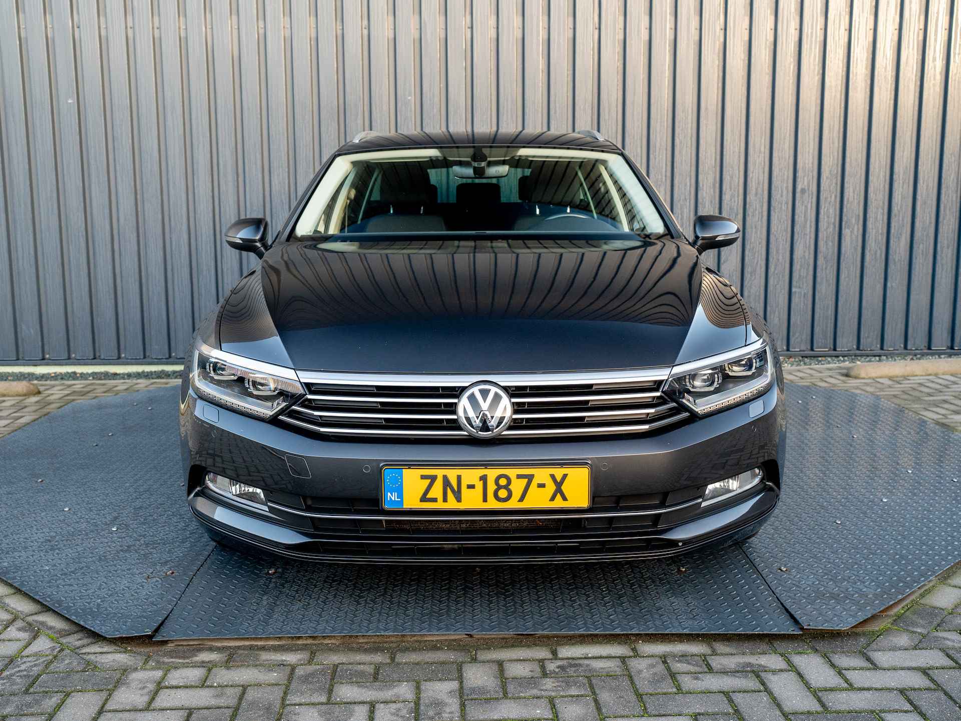 Volkswagen Passat Variant 1.5 TSI 150Pk Comfortline Business | Keyless | Elk A-klep | LED koplampen | Trekhaak | Prijs Rijklaar!! - 41/47