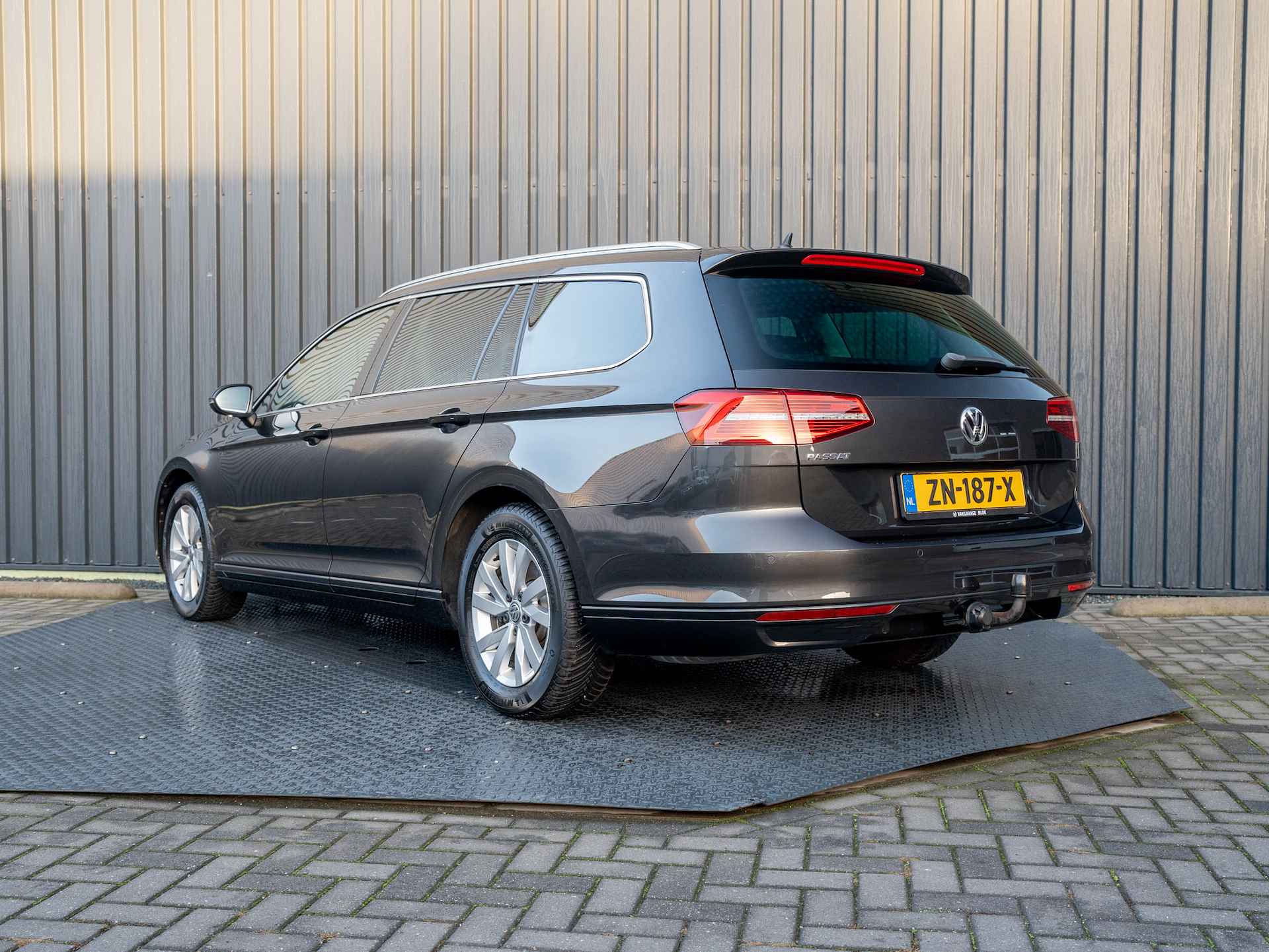 Volkswagen Passat Variant 1.5 TSI 150Pk Comfortline Business | Keyless | Elk A-klep | LED koplampen | Trekhaak | Prijs Rijklaar!! - 46/47