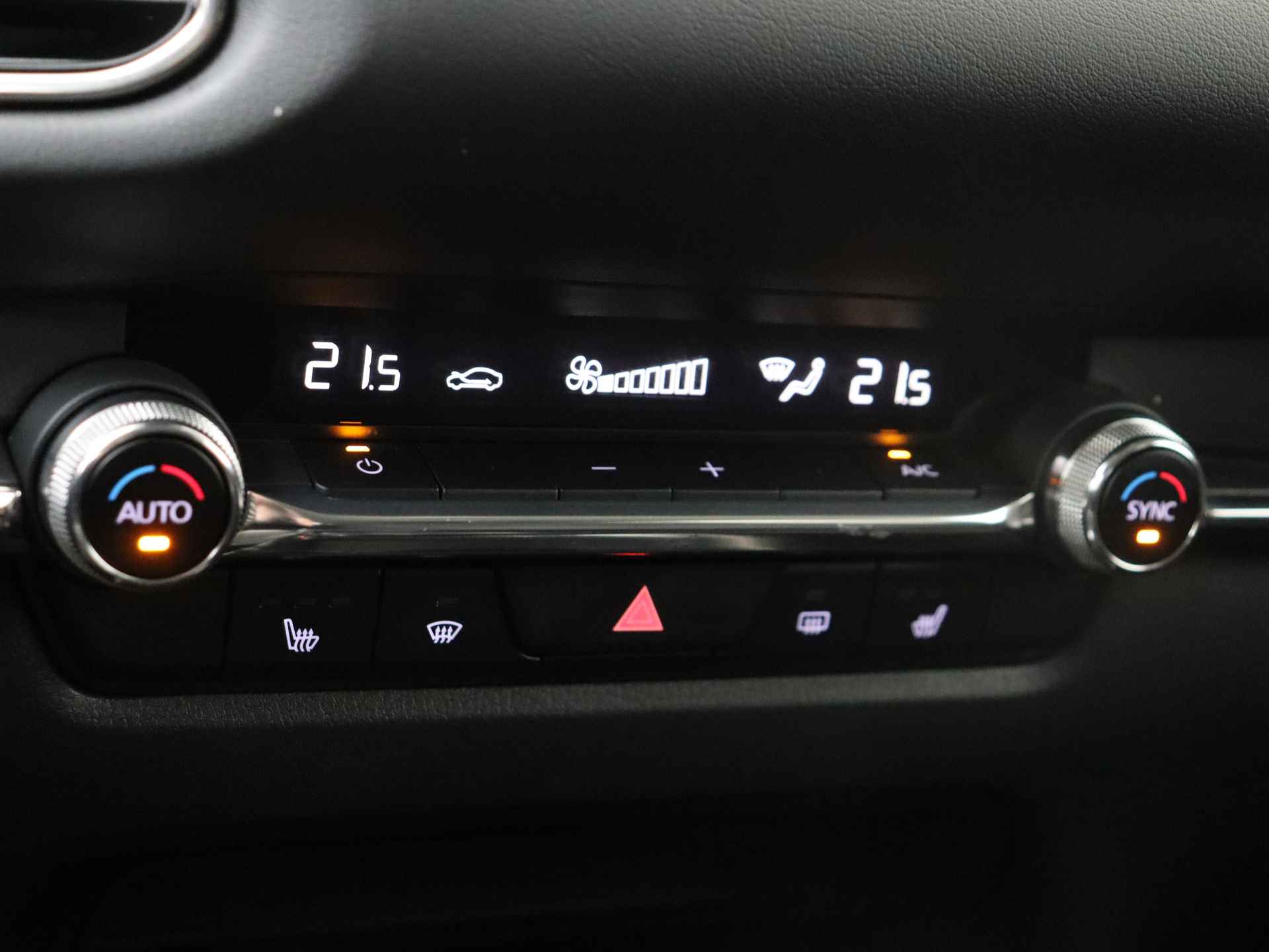 Mazda CX-30 2.0 e-SkyActiv-X M Hybrid Homura Automaat | Navigatie | Climate Contol | 18 inch Lichtmetalen velgen - 18/33