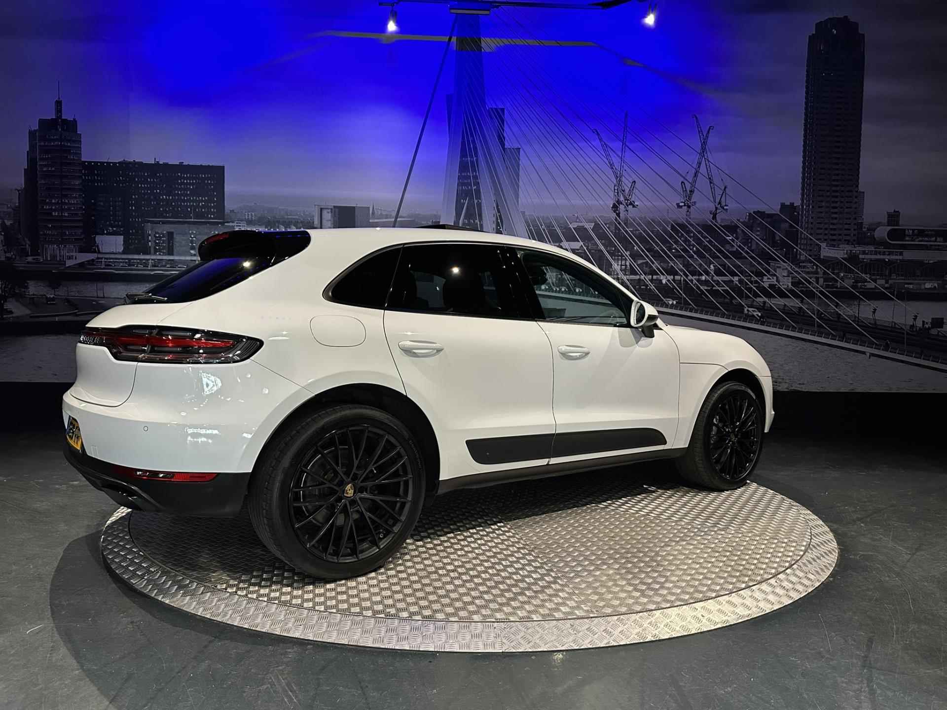 Porsche Macan 2.0 *Pano*Memory*Bose*Luchtvering* - 13/36