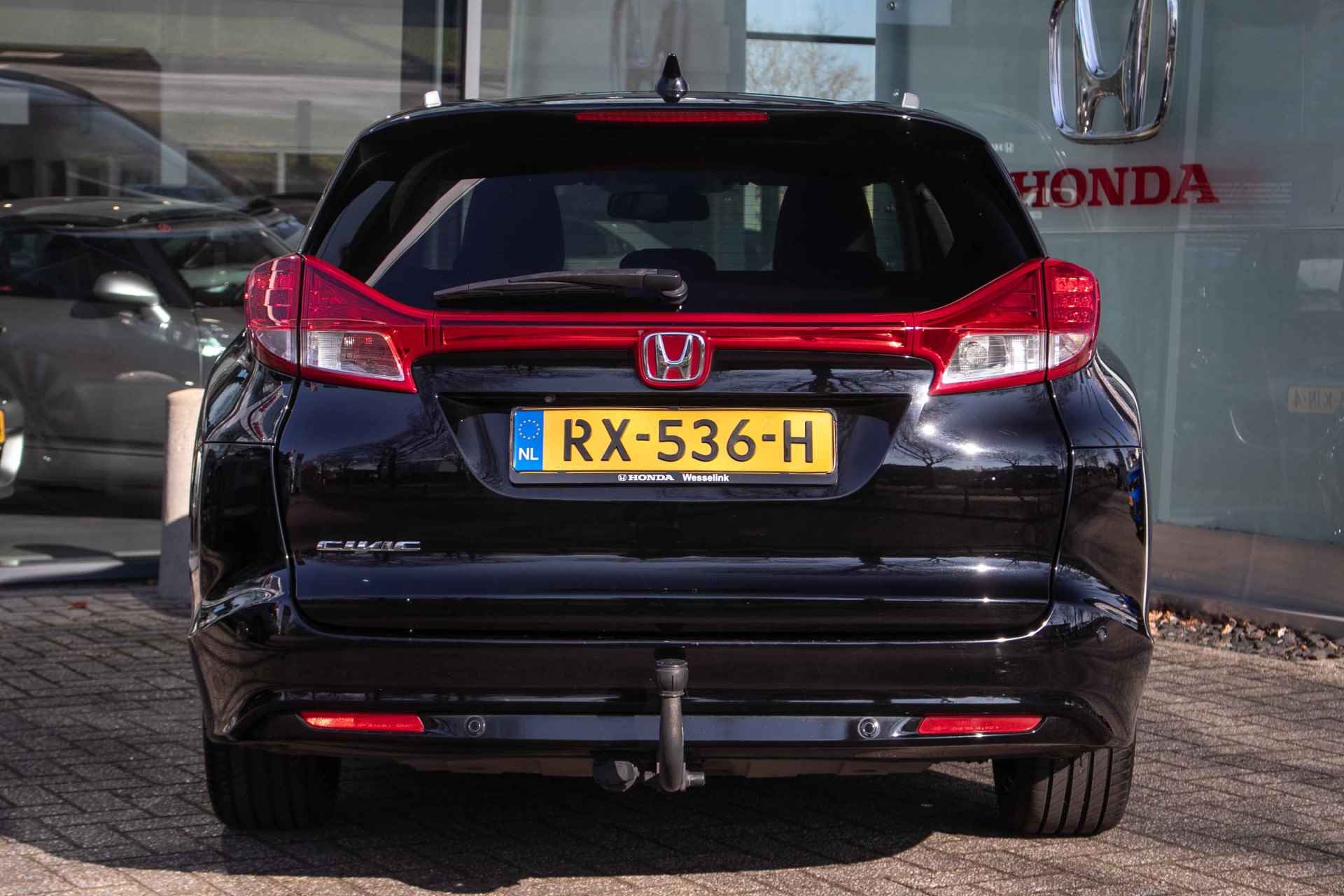 Honda Civic Tourer 1.6D Executive - All in rijklaarprijs | Trekhaak | Navi | Leder | Camera - 13/44