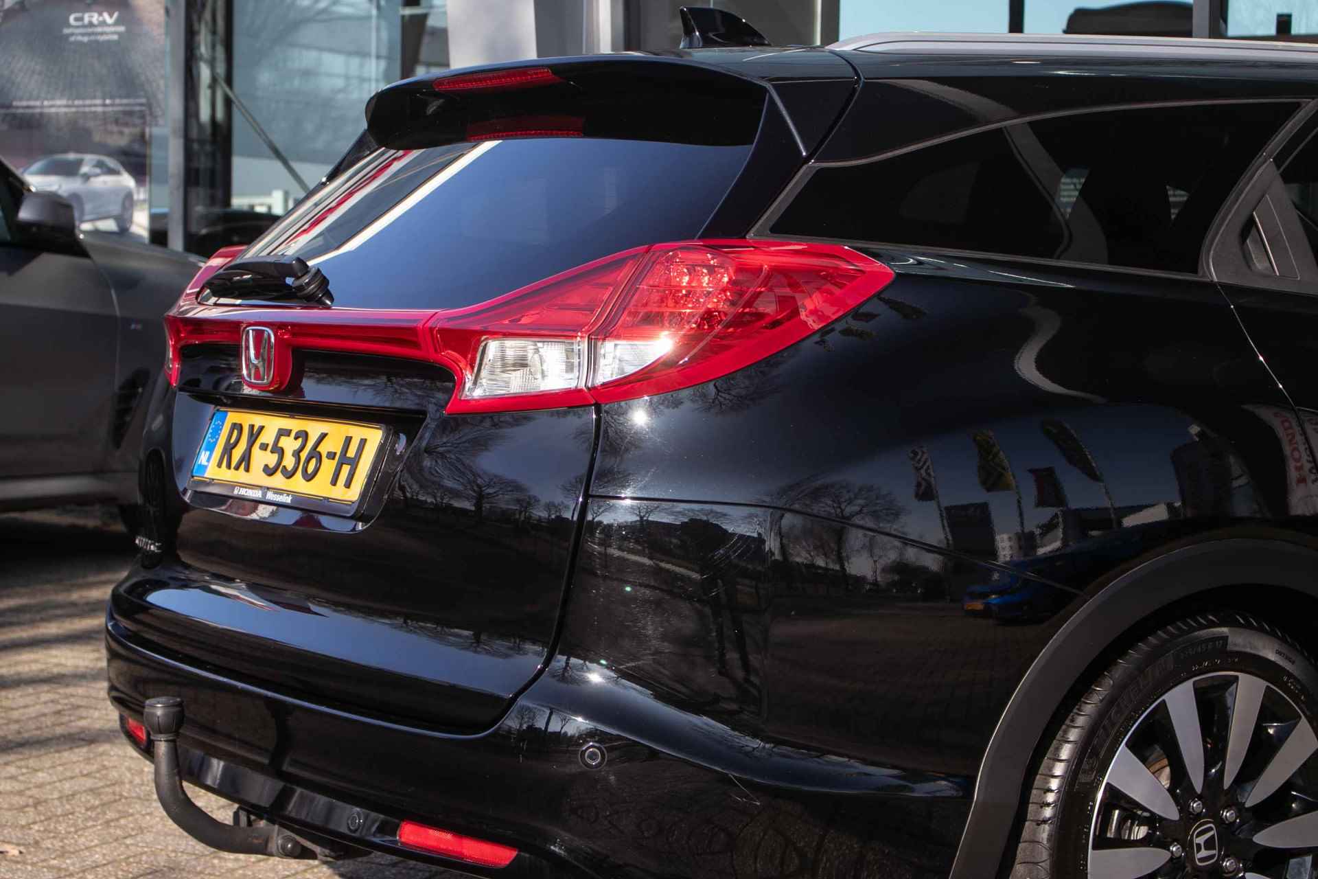 Honda Civic Tourer 1.6D Executive - All in rijklaarprijs | Trekhaak | Navi | Leder | Camera - 31/44