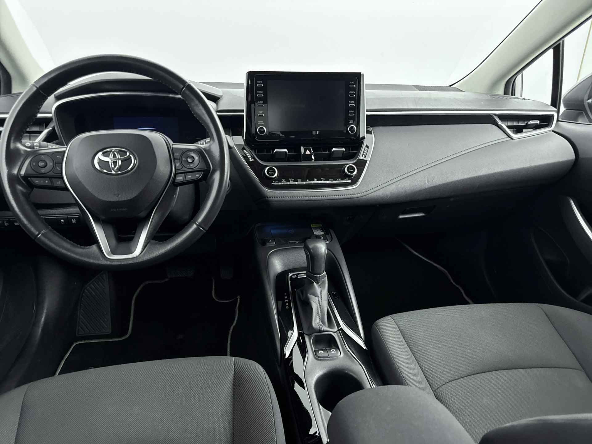 Toyota Corolla 1.8 Hybrid Style | Navigatie | Climate Control | Stoelverwarming | Draadloze telefoonlader | Parkeersensoren | Parkeerhulp | - 6/39