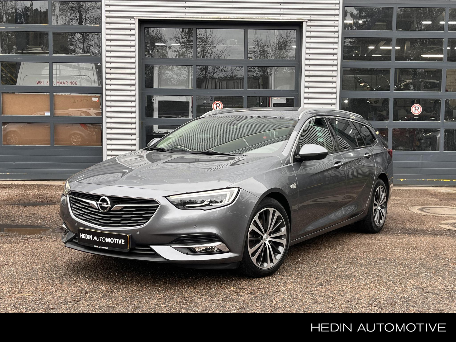 Opel Insignia Sports Tourer 1.5 Turbo 165PK Bus. Executive Aut. | Leder | AGR-Stoelen | Navi | Stoel/stuurverw. | Carplay | PDC V+A | LMV 18 inch | Trekhaak