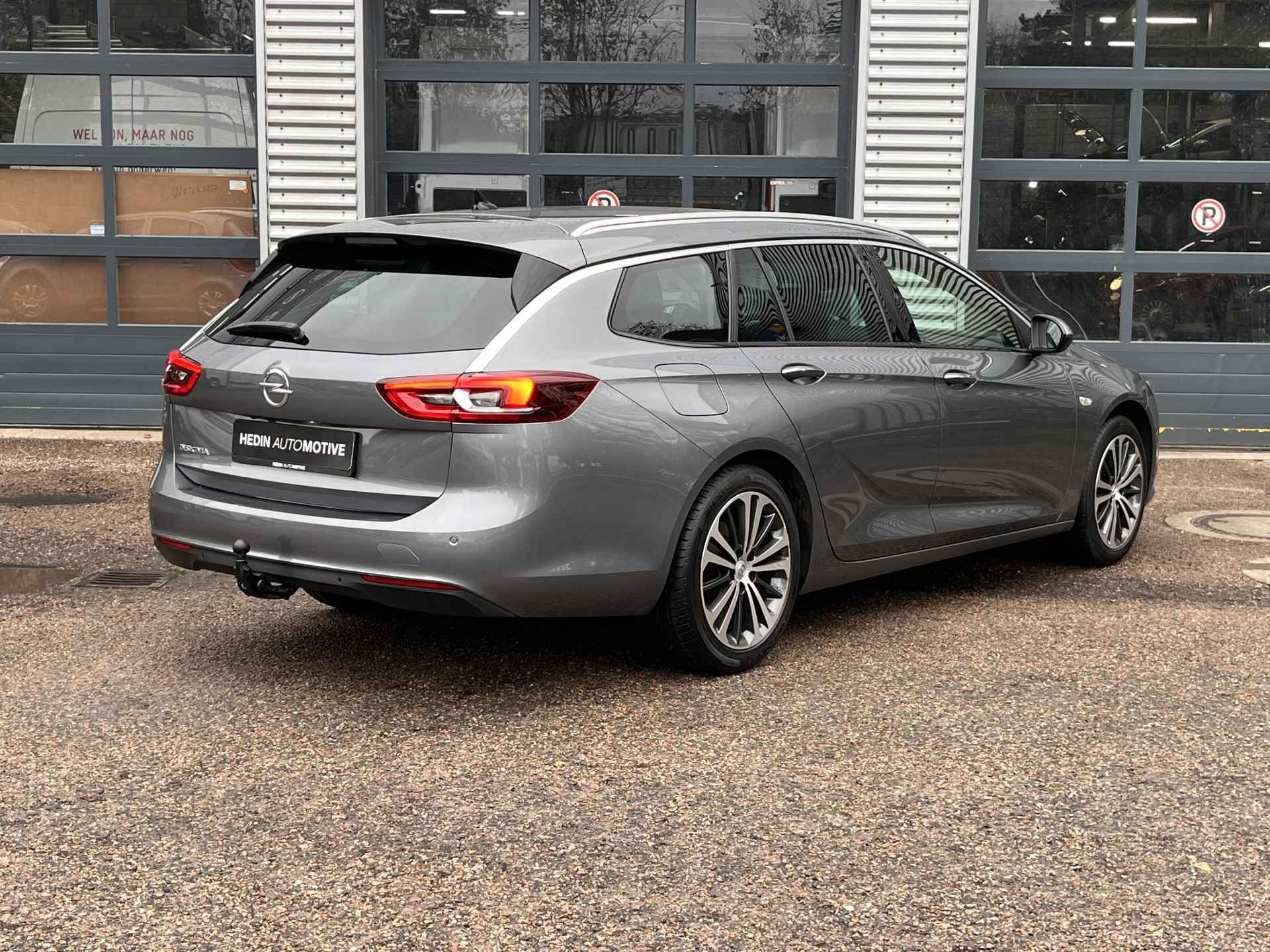 Opel Insignia Sports Tourer 1.5 Turbo 165PK Bus. Executive Aut. | Leder | AGR-Stoelen | Navi | Stoel/stuurverw. | Carplay | PDC V+A | LMV 18 inch | Trekhaak - 2/26