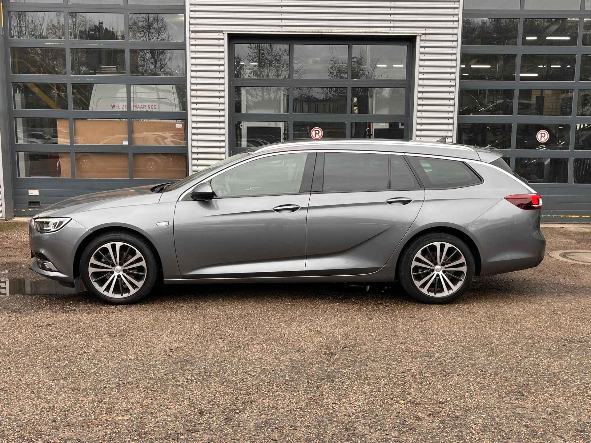 Opel Insignia Sports Tourer 1.5 Turbo 165PK Bus. Executive Aut. | Leder | AGR-Stoelen | Navi | Stoel/stuurverw. | Carplay | PDC V+A | LMV 18 inch | Trekhaak - 7/26