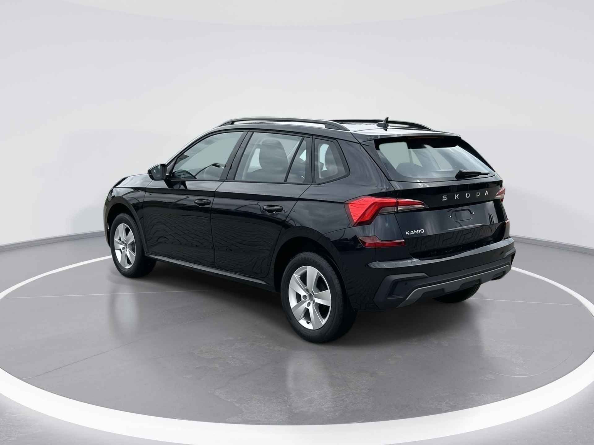 Škoda Kamiq Selection 1.0 TSI 85 kW / 115 PK SUV 6 versn. Hand | Black magic | wegklapbare trekhaak | Private lease deal €395,- | - 3/10