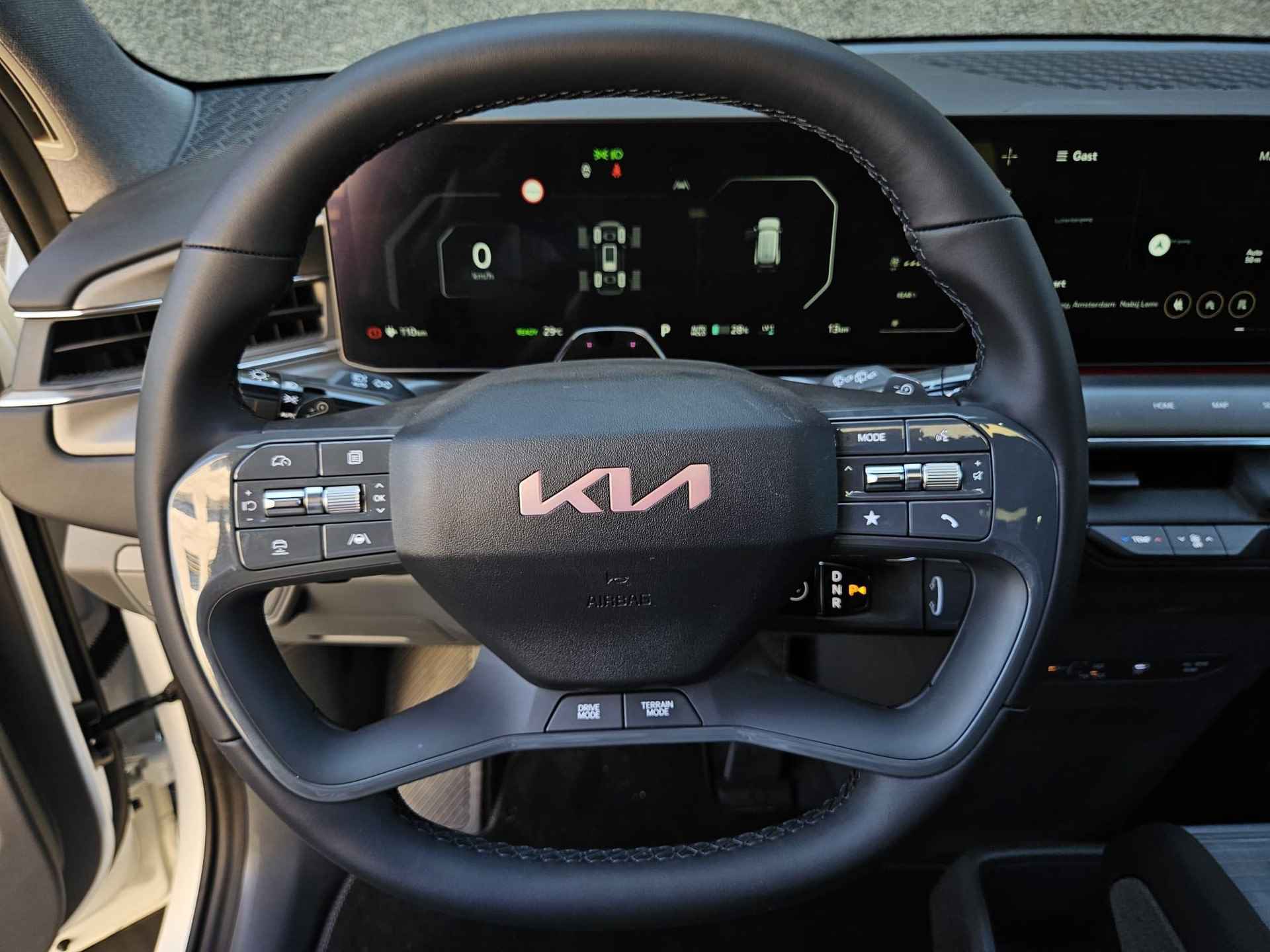 Kia EV9 Plus 99.8 kWh Direct uit voorraad leverbaar l Panoramadak - 12/45