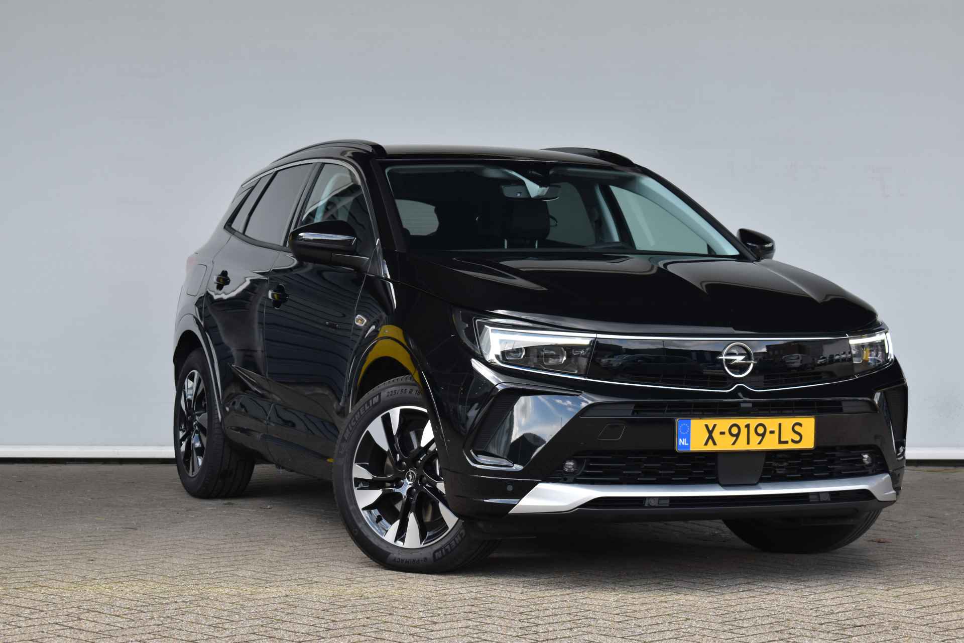 Opel Grandland 1.6 Turbo Hybrid Level 3 - 9/37