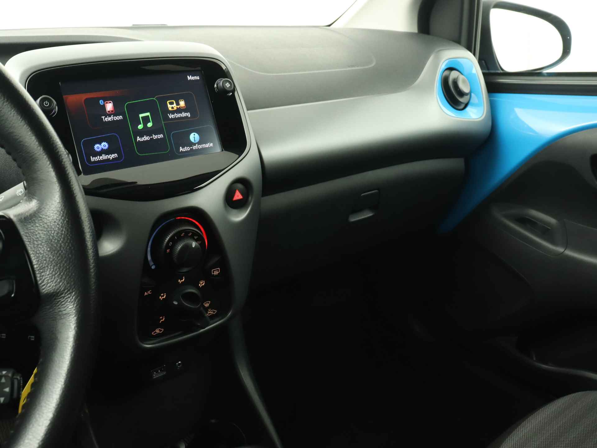 Toyota Aygo 1.0 VVT-i x-first | Canvas dak | Camera | LM Velgen | Airco | LM velgen | Apple Carplay/Android Auto | - 10/41