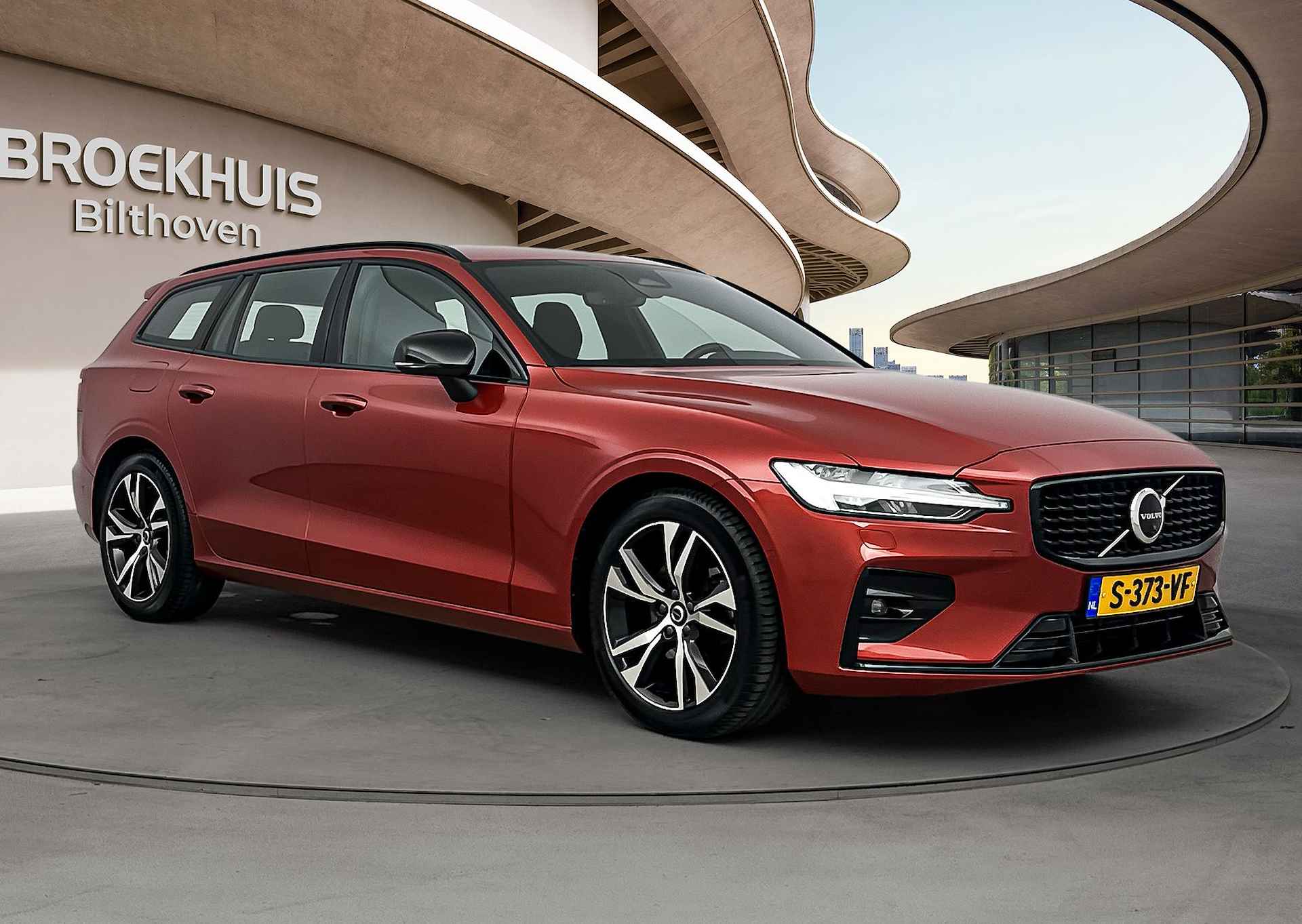 Volvo V60 B4 200PK Plus Dark | Trekhaak | Adaptive LED | Adaptive Cruise | Elektr Stoelen + Memory | PDC + 360 Camera - 5/35