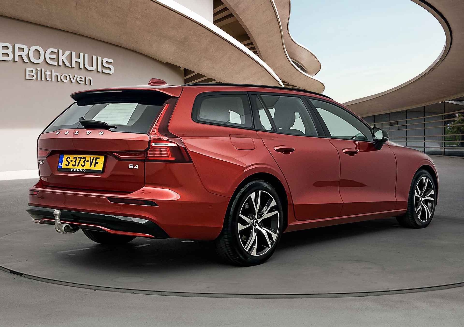 Volvo V60 B4 200PK Plus Dark | Trekhaak | Adaptive LED | Adaptive Cruise | Elektr Stoelen + Memory | PDC + 360 Camera - 7/35