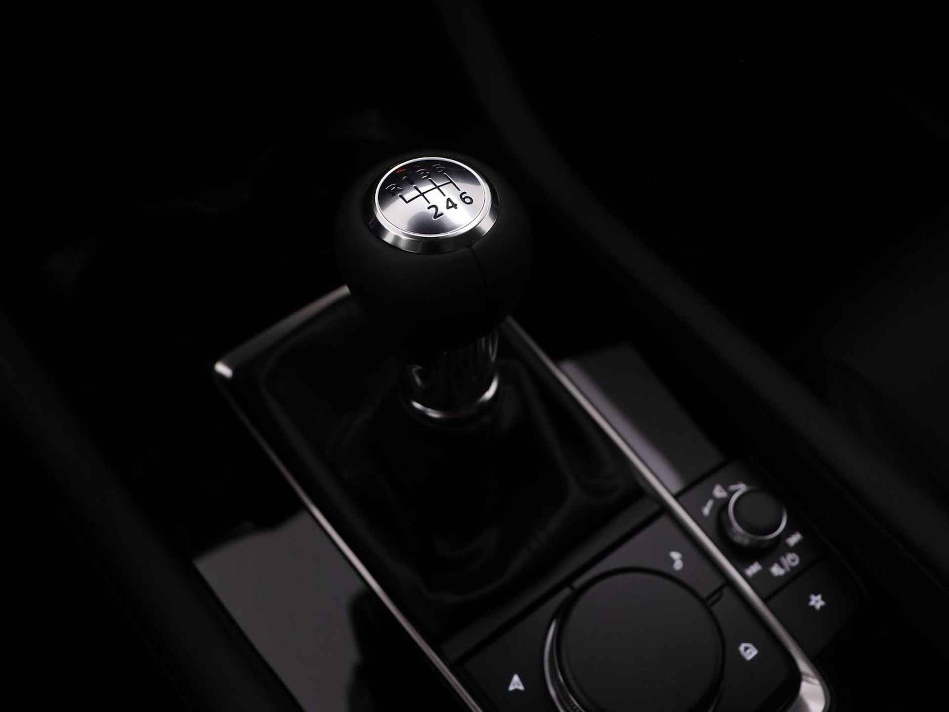Mazda 3 2.0 e-SkyActiv-G 150 Exclusive-line | Uit voorraad leverbaar | - 25/36