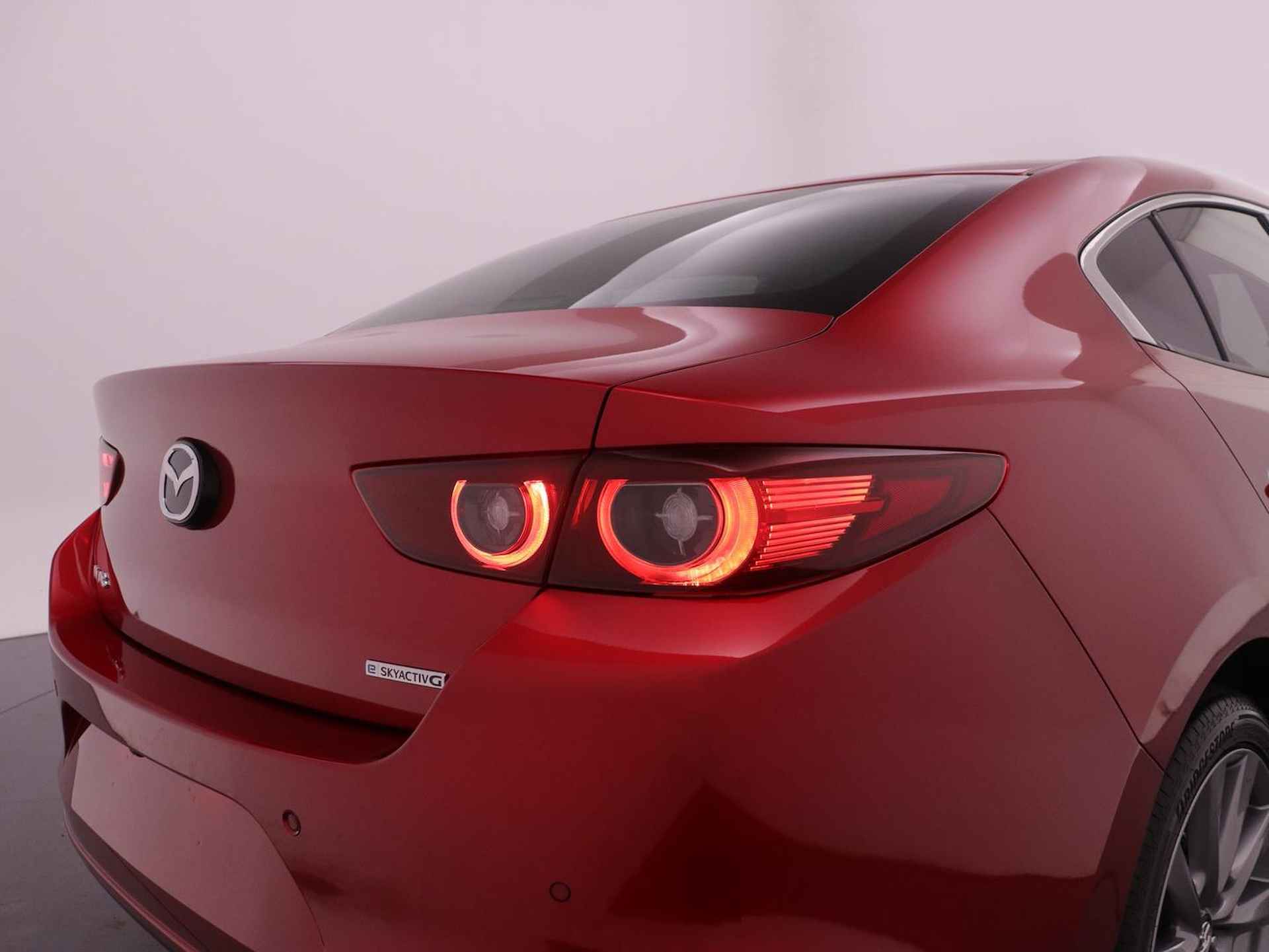 Mazda 3 2.0 e-SkyActiv-G 150 Exclusive-line | Uit voorraad leverbaar | - 27/36