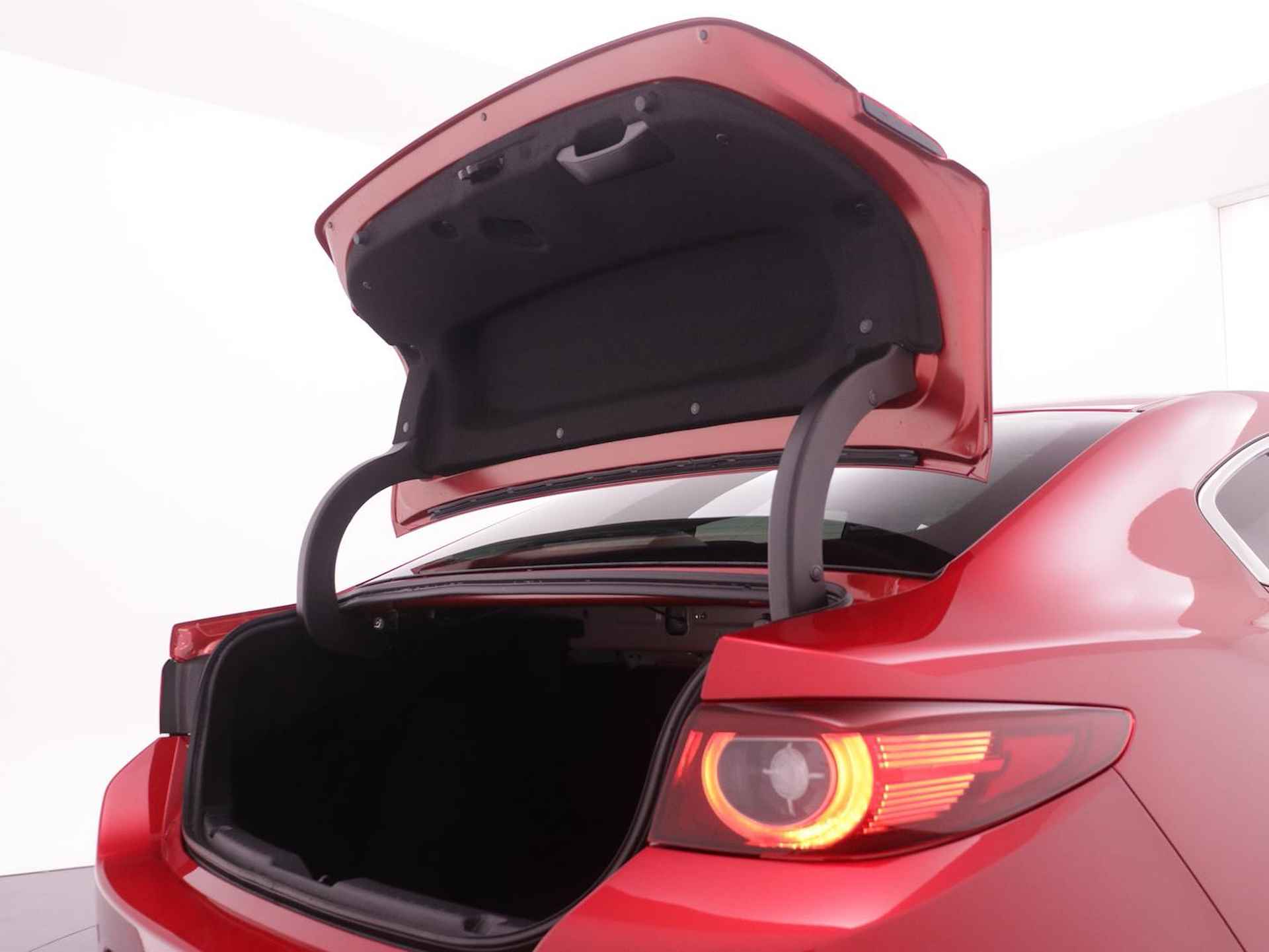 Mazda 3 2.0 e-SkyActiv-G 150 Exclusive-line | Uit voorraad leverbaar | - 29/36