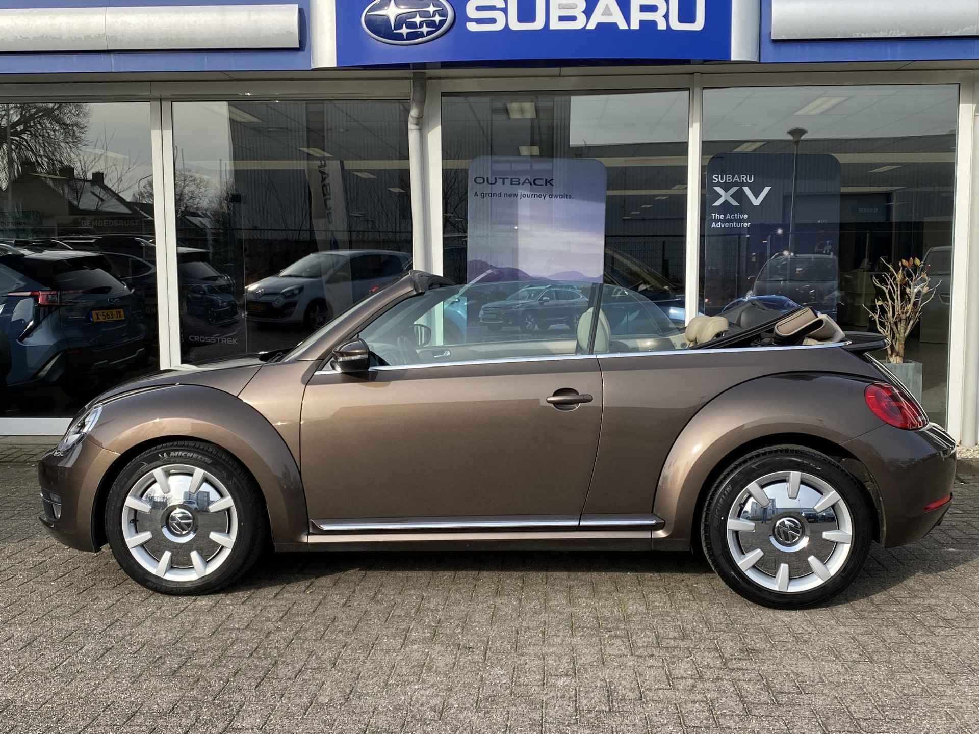 Volkswagen Beetle Cabriolet 1.4 TSI Sport | Cruise Control | Stoelverwarming | Navigatie | Lederen bekleding | Bi-Xenon Verlichting | DSG-Automaat | - 4/43