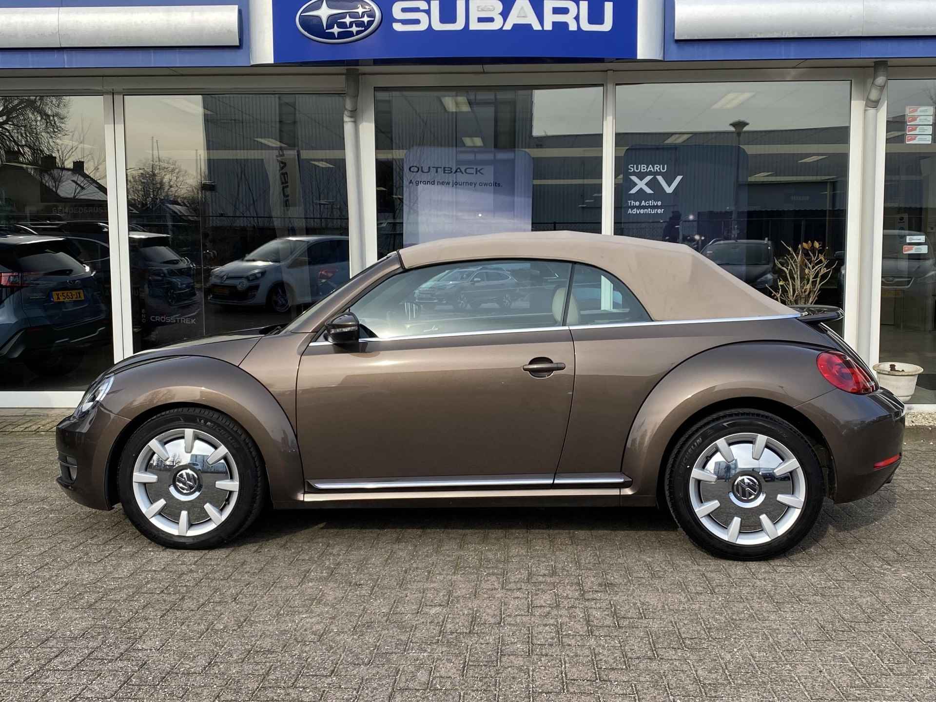 Volkswagen Beetle Cabriolet 1.4 TSI Sport | Cruise Control | Stoelverwarming | Navigatie | Lederen bekleding | Bi-Xenon Verlichting | DSG-Automaat | - 5/43