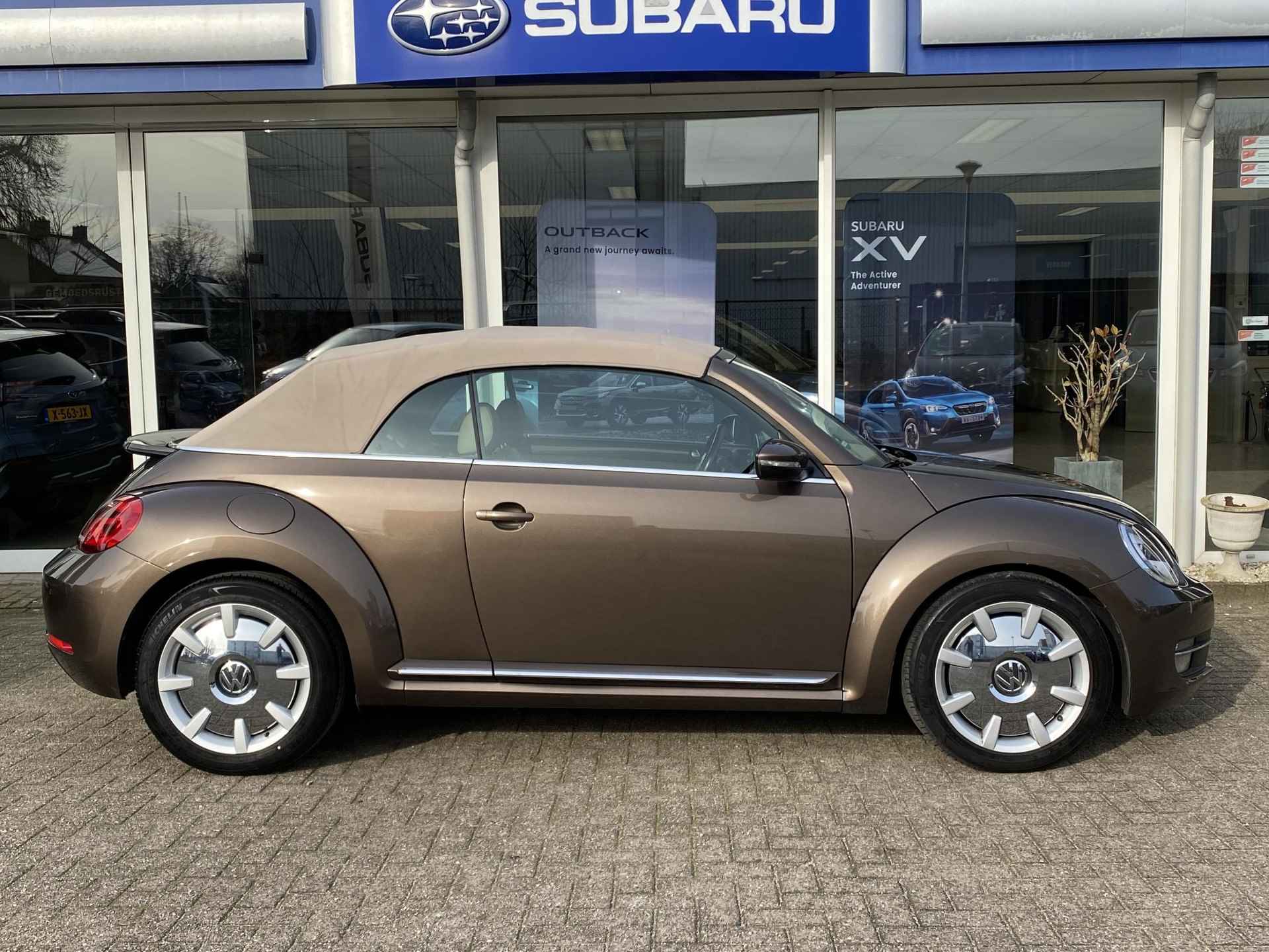 Volkswagen Beetle Cabriolet 1.4 TSI Sport | Cruise Control | Stoelverwarming | Navigatie | Lederen bekleding | Bi-Xenon Verlichting | DSG-Automaat | - 32/43