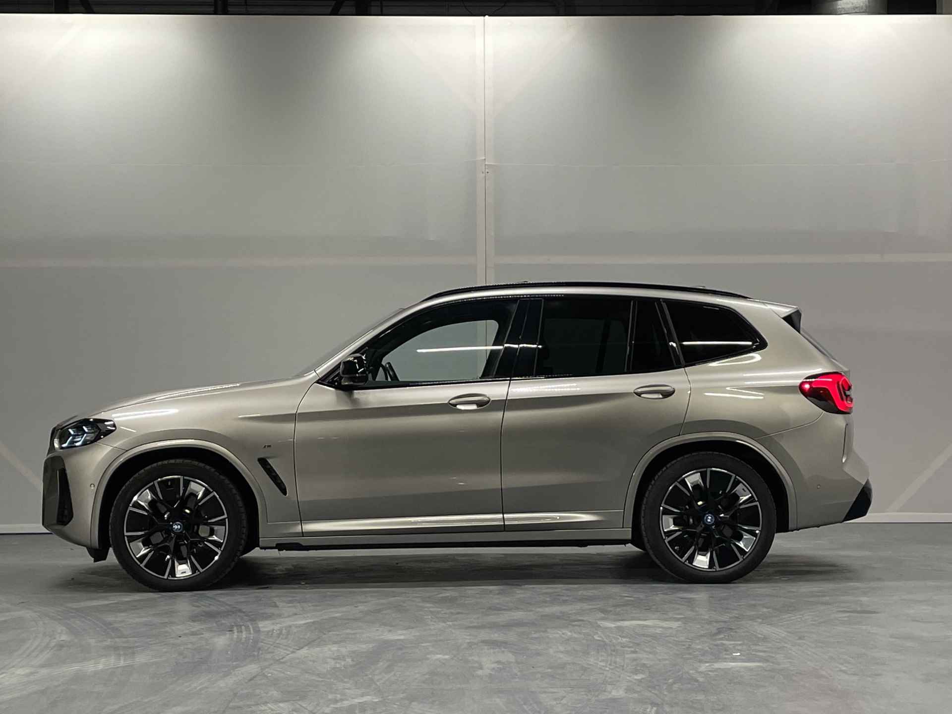 BMW iX3 High Executive 80 kWh - 2/15