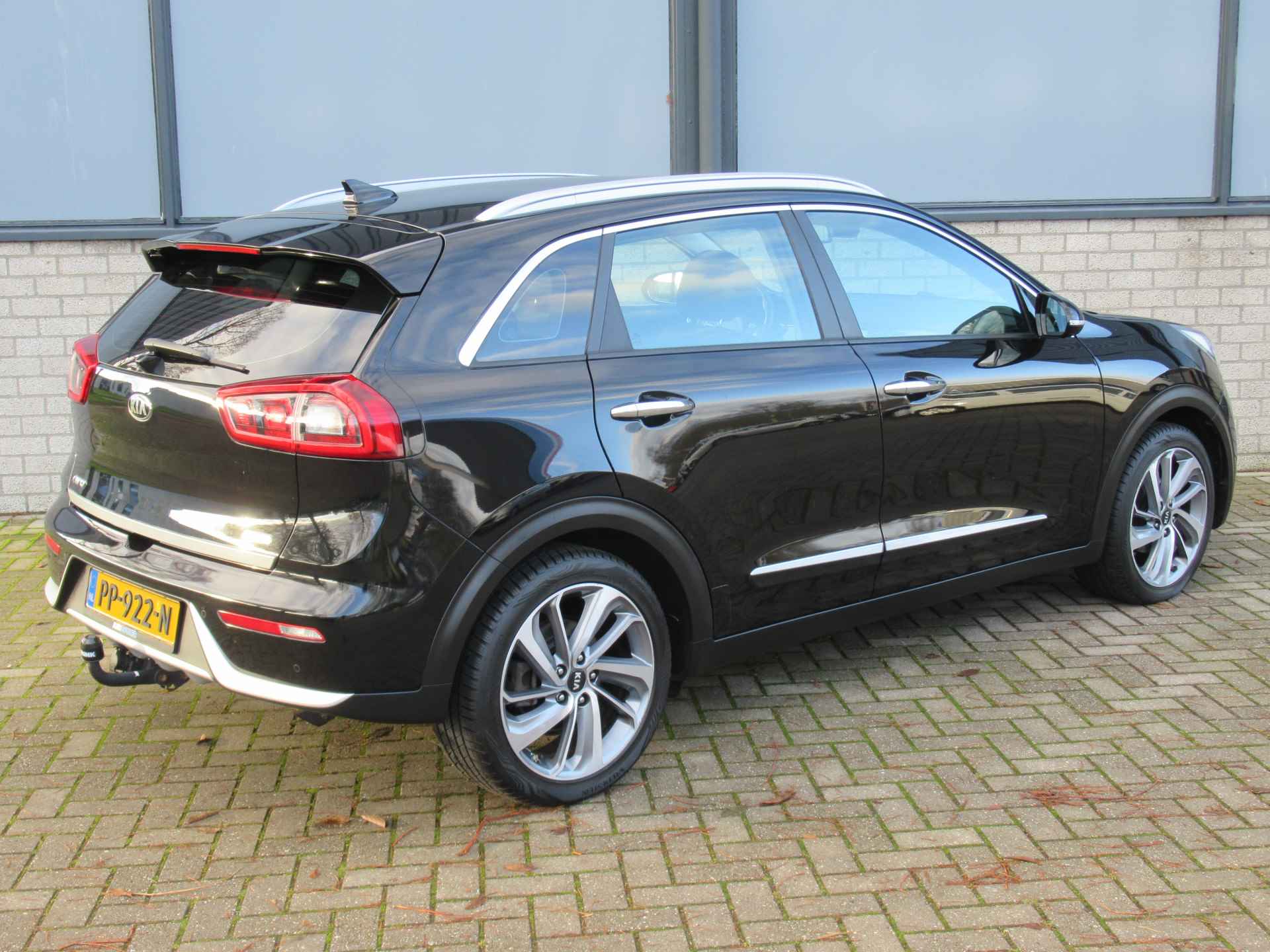 Kia Niro 1.6 GDi Hybrid First Edition 2e eigen | dealer onderh | Leder | 18"inch | tr.haak | navi - 14/25