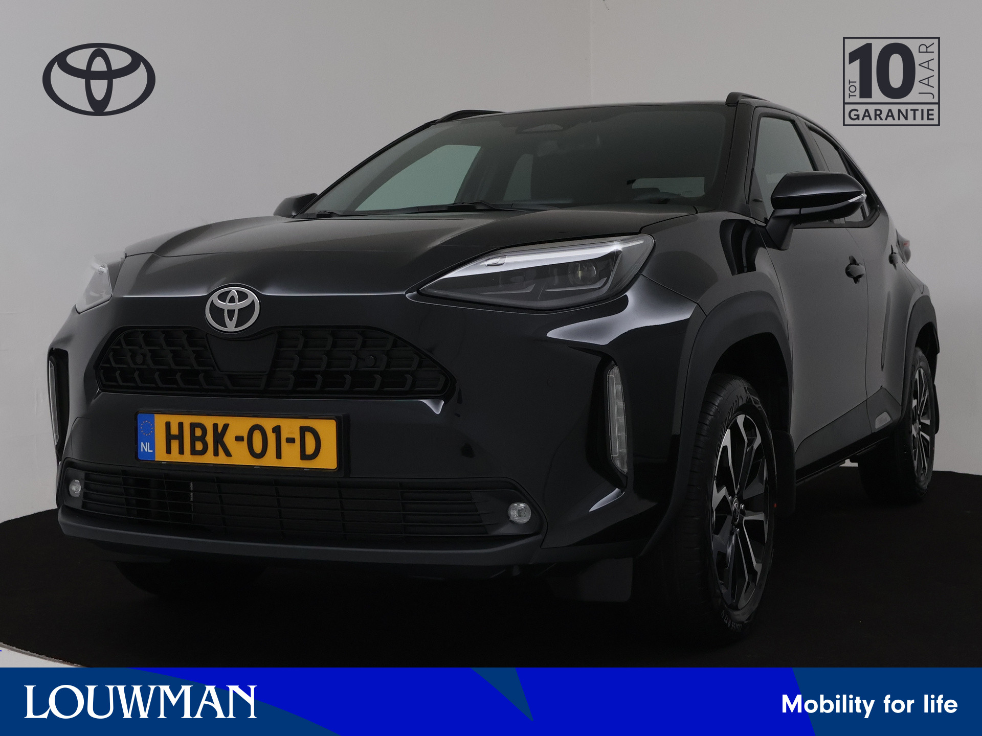 Toyota Yaris Cross 1.5 Hybrid 115 Business Plus | Comfort Pack | Spatlappen | Stoel en stuurwiel verwarmd | LM velgen |