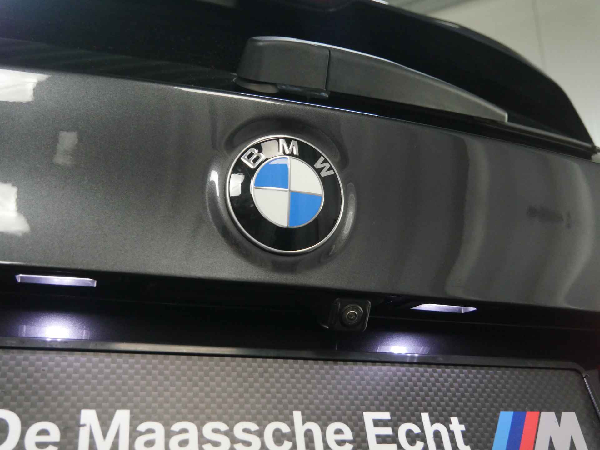 BMW X3 xDrive30e High Executive M Sport Automaat / Panoramadak / Sportstoelen / Adaptieve LED / Head-Up / Harman Kardon / Live Cockpit Professional / Parking Assistant - 31/34