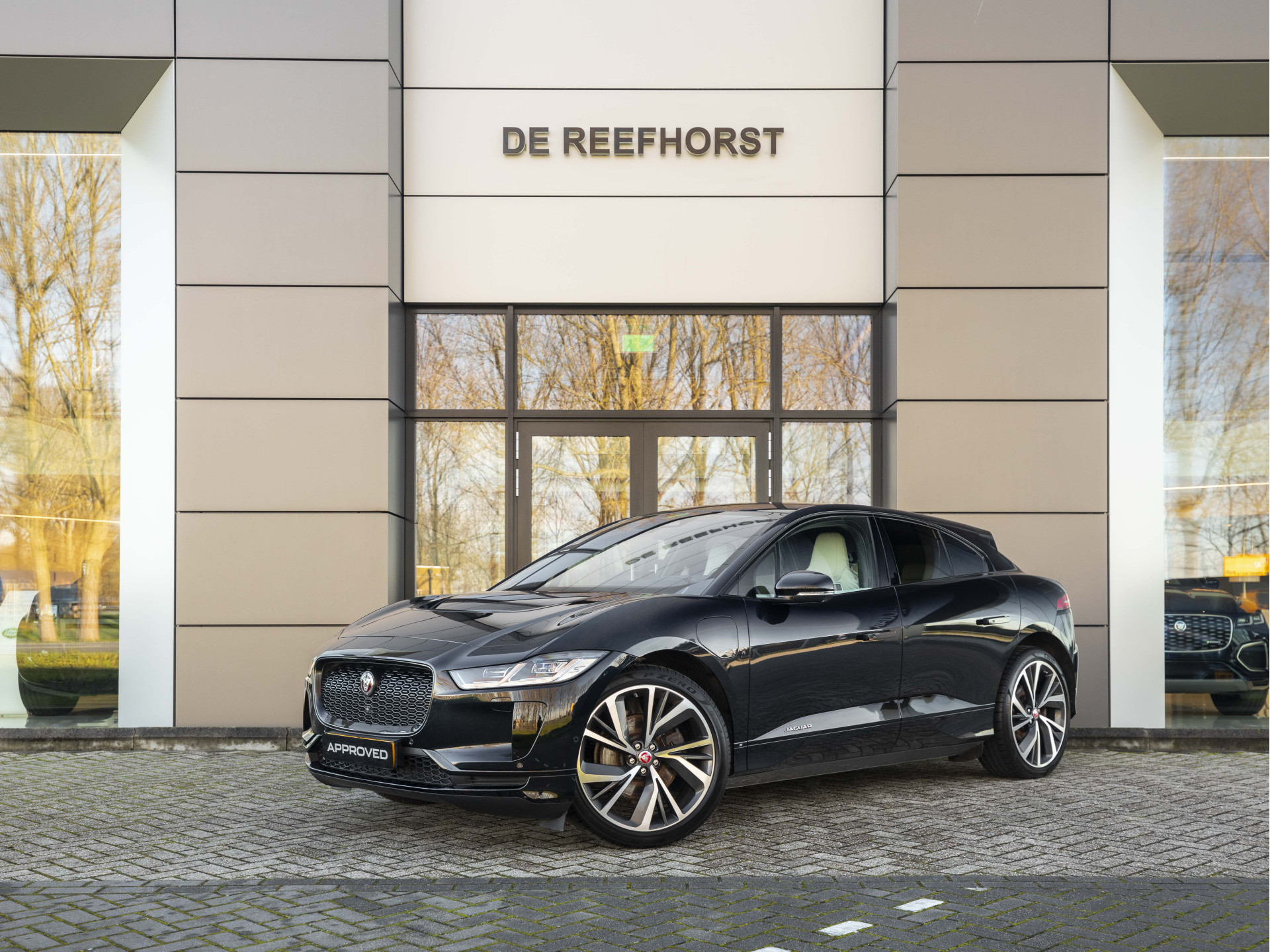 Jaguar I-PACE EV400 S 3-FASE | 22'' | Performance Seats |  Adaptive Cruise | Luchtvering | ClearSight