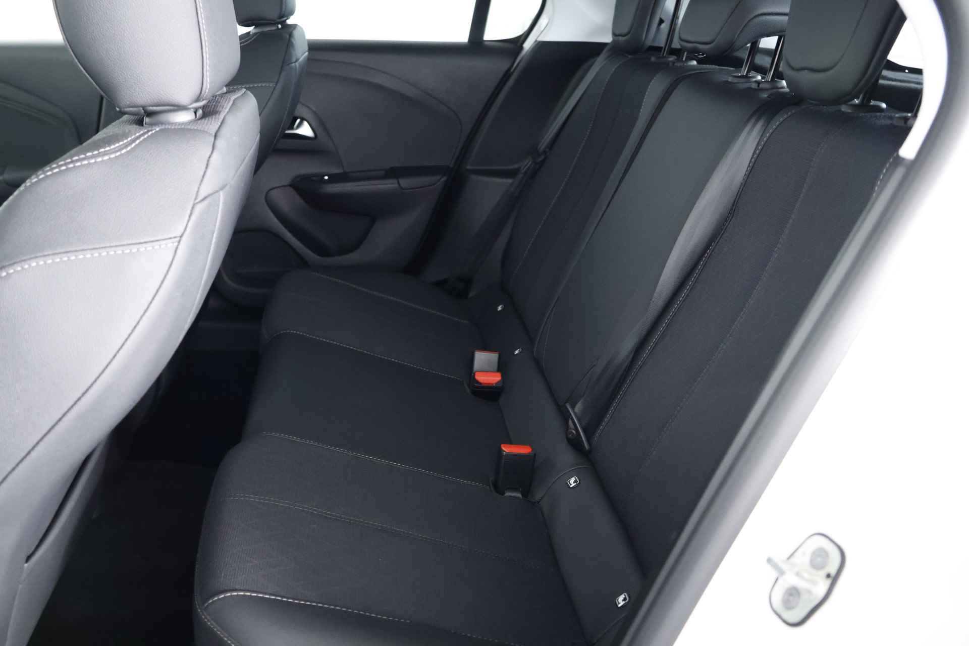 Opel Corsa 1.2 Elegance / LED / CarPlay / Cruisecontrol / Bluetooth - 12/26