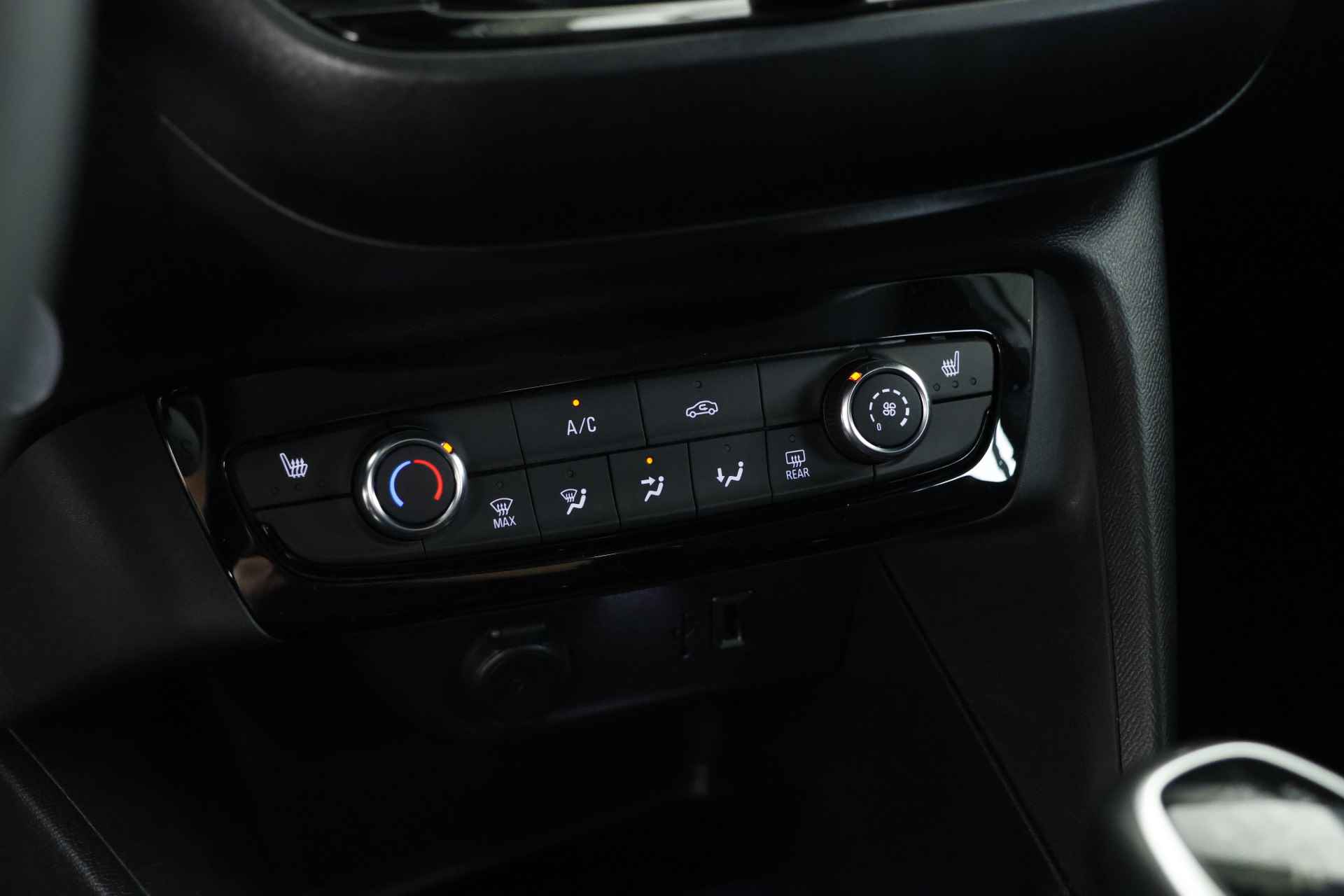 Opel Corsa 1.2 Elegance / LED / CarPlay / Cruisecontrol / Bluetooth - 16/26