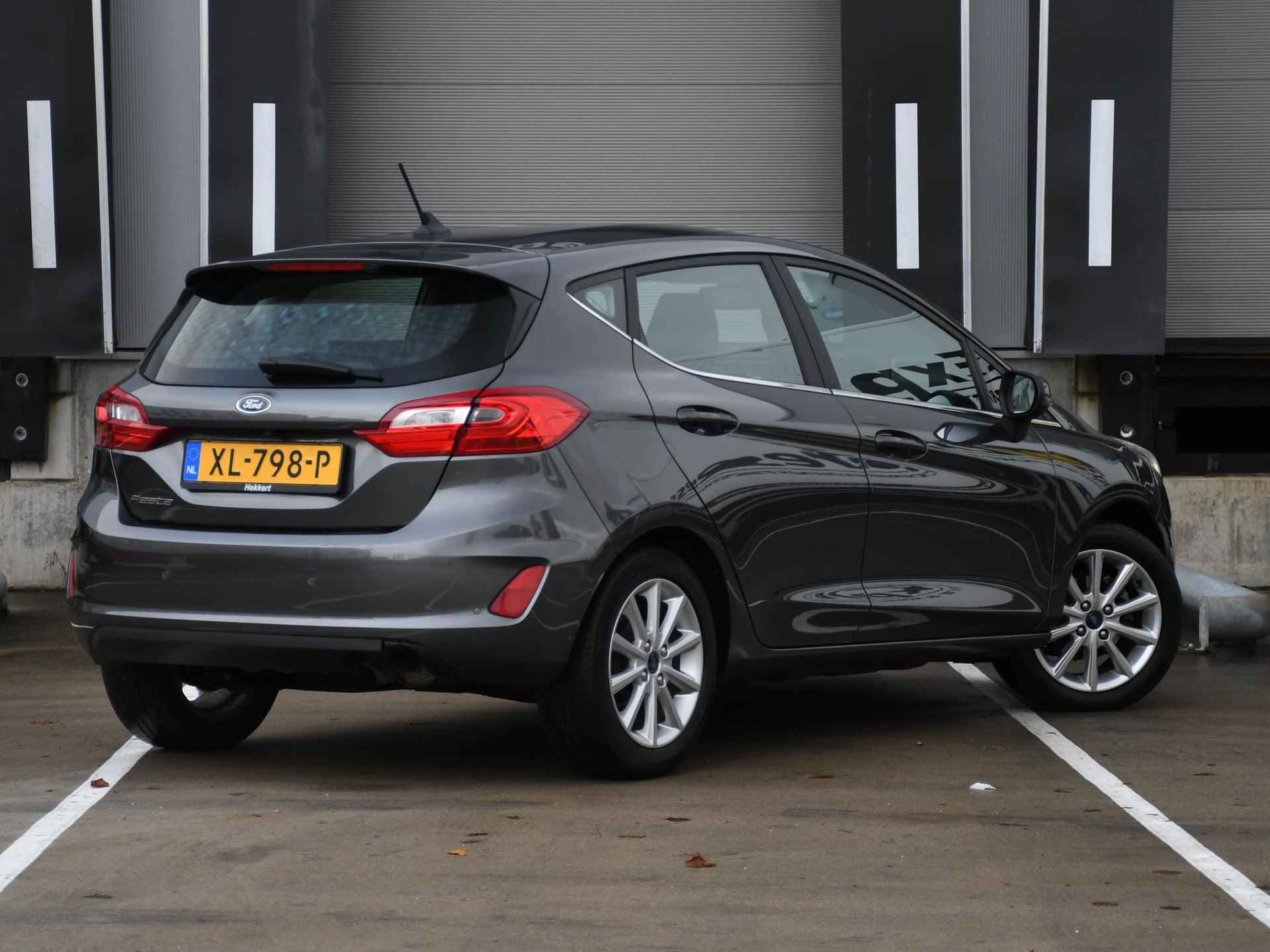 Ford Fiesta Titanium 1.0 EcoBoost 100pk NAVI | ADAP. CRUISE | B&O | QUICK CLEAR | CLIMA | LANE KEEPING AID | AUT. INPARKEREN - 4/30