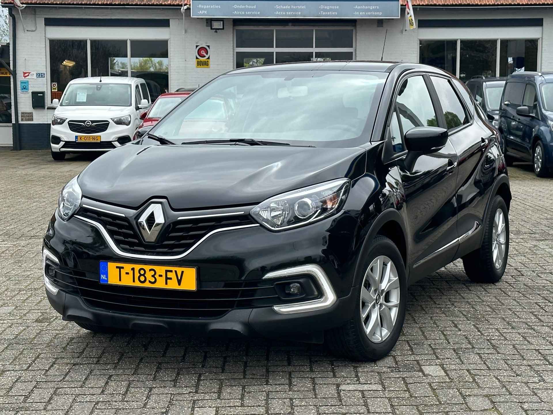 Renault Captur 0.9 TCe Limited NAVI | CRUISE CONTROL | BOVAG! - 3/32