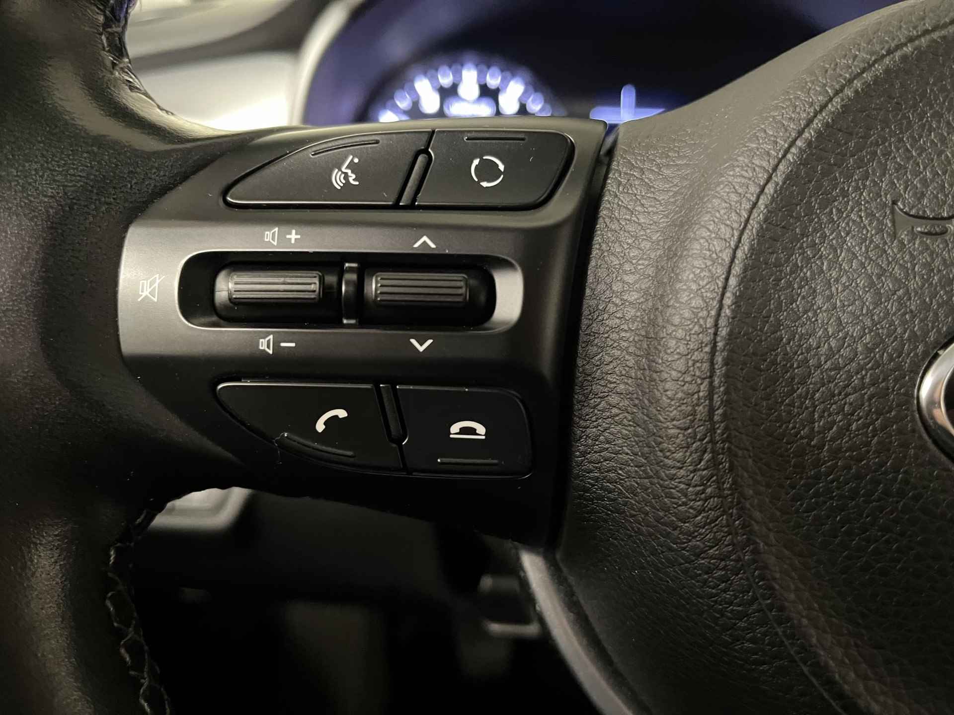 Kia Stonic 1.0 T-GDi ComfortPlusLine Navigator | Navi | Cruise control | Achteruitrij camera | Parkeersensoren achter | Airco | LED dagrijverlichting - 12/28