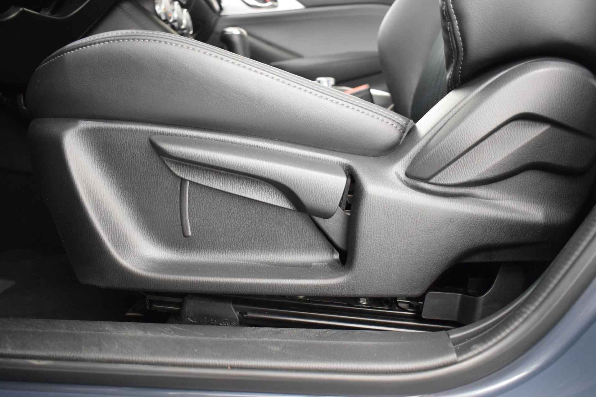 Mazda CX-3 2.0 SkyActiv-G 121 Luxury | Achteruitrijcamera | Parkeersensoren | Dodehoek detectie | Cruise control | Stoelverwarming | Head-up | Navigatie | Keyless entry | - 20/50