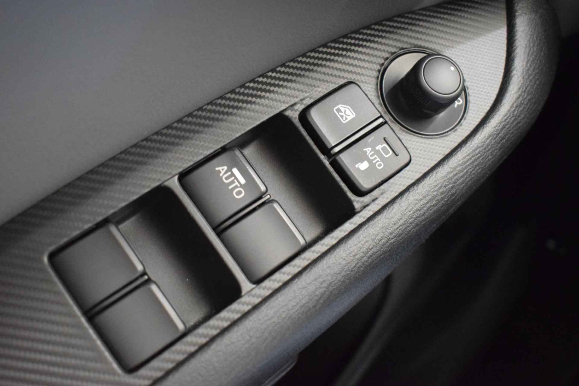 Mazda CX-3 2.0 SkyActiv-G 121 Luxury | Achteruitrijcamera | Parkeersensoren | Dodehoek detectie | Cruise control | Stoelverwarming | Head-up | Navigatie | Keyless entry | - 45/50