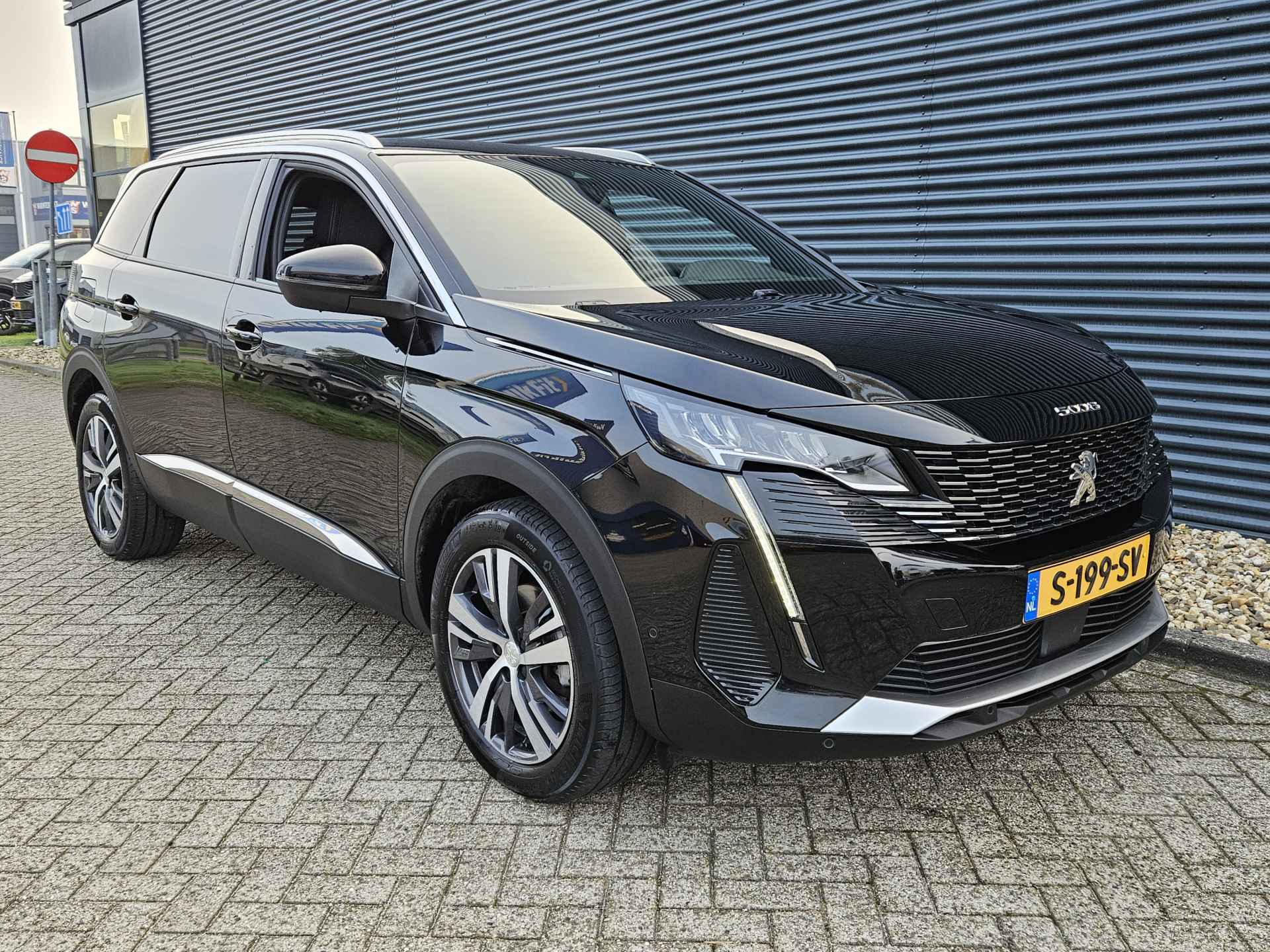 Peugeot 5008 1.2 PureTech Allure Pack Business | Automaat | 7-Zits | Navigatie | Camera | Stoelverwarming | Zeer Complete en Ruime Gezinsauto !! - 3/47