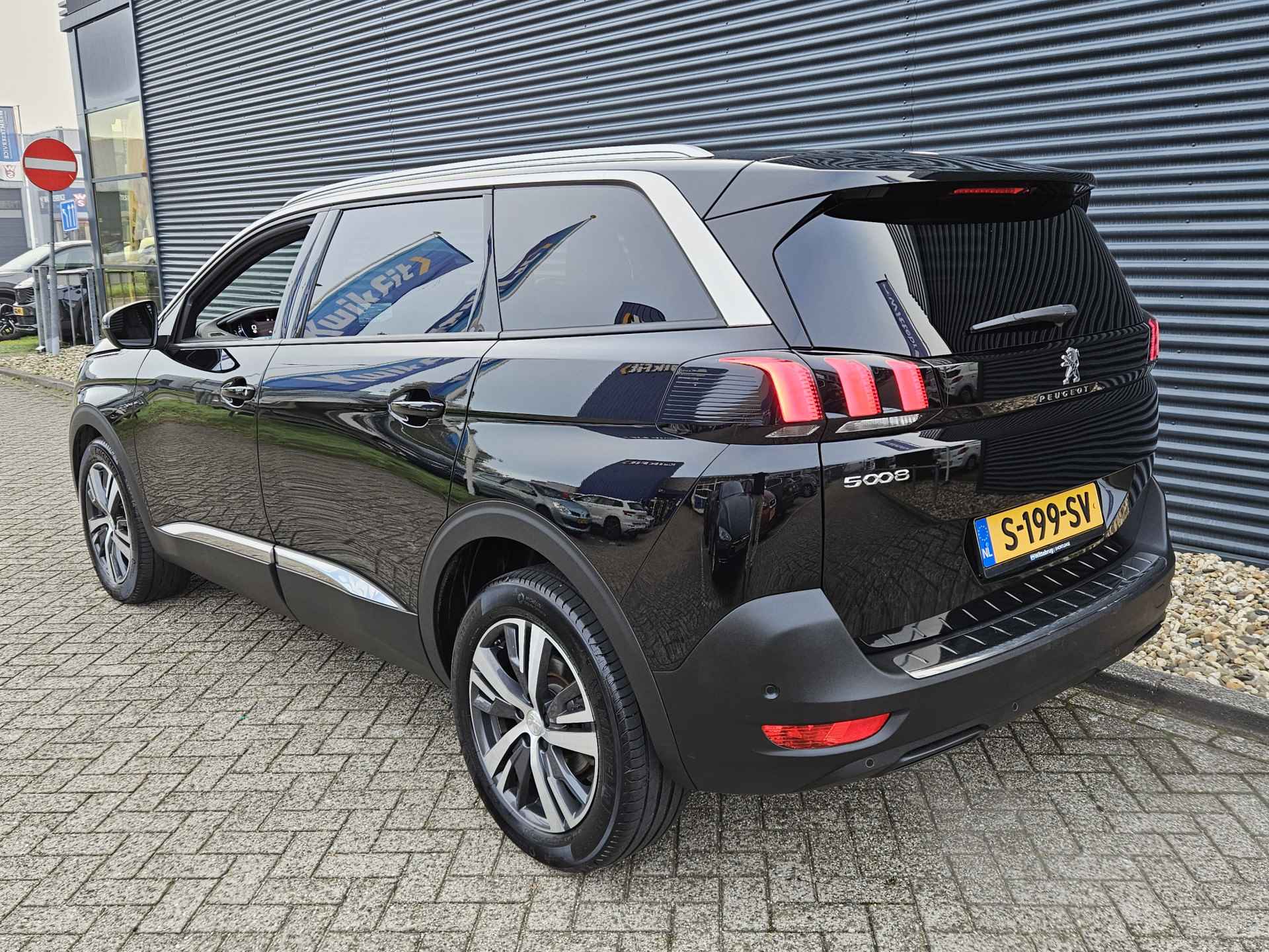 Peugeot 5008 1.2 PureTech Allure Pack Business | Automaat | 7-Zits | Navigatie | Camera | Stoelverwarming | Zeer Complete en Ruime Gezinsauto !! - 5/47