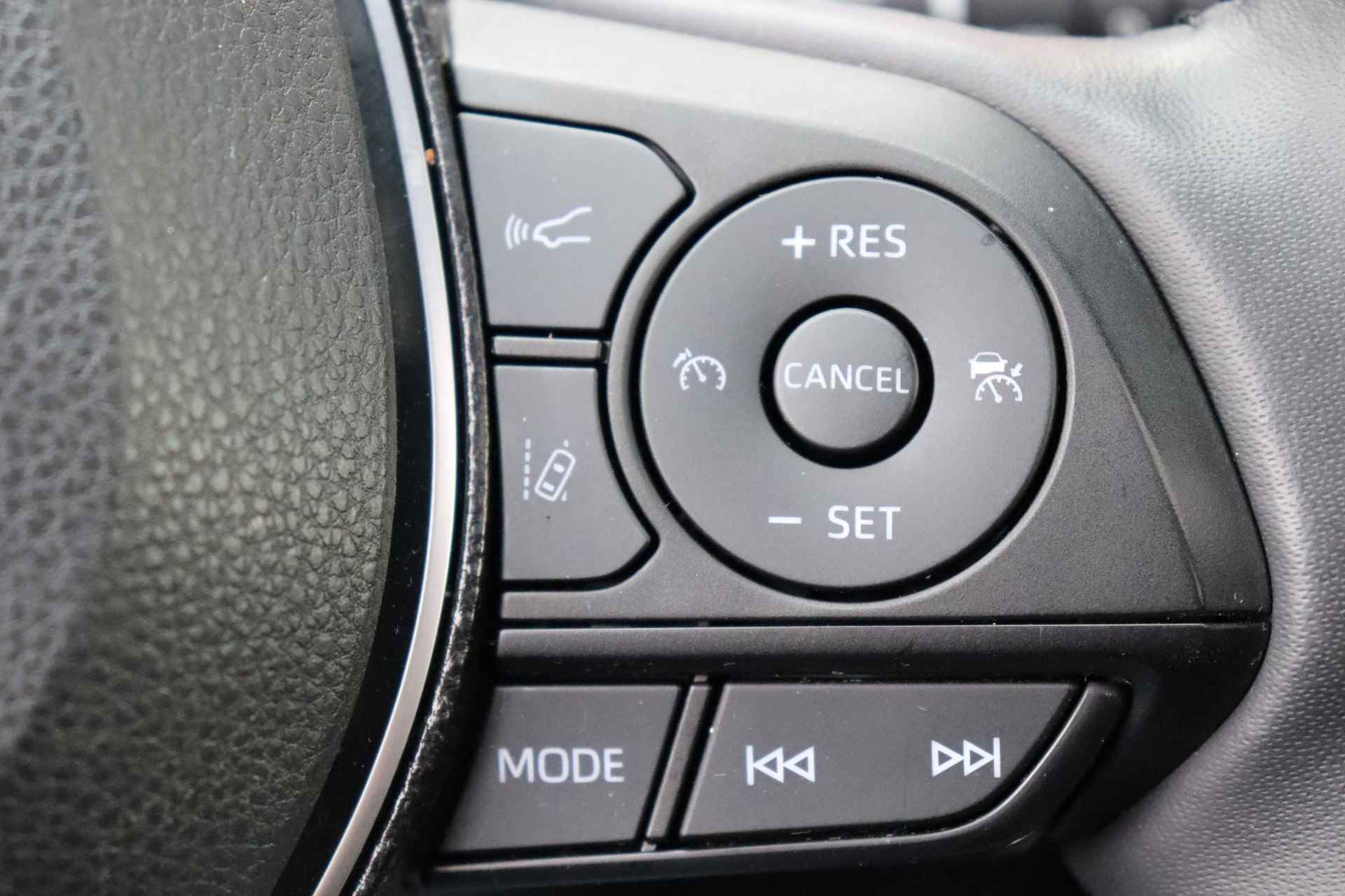 Toyota RAV4 2.5 Hybrid Bi-Tone, Stuurverwarming, 360 Camera Toyota RAV4 2.5 Hybrid Bi-Tone - 42/50