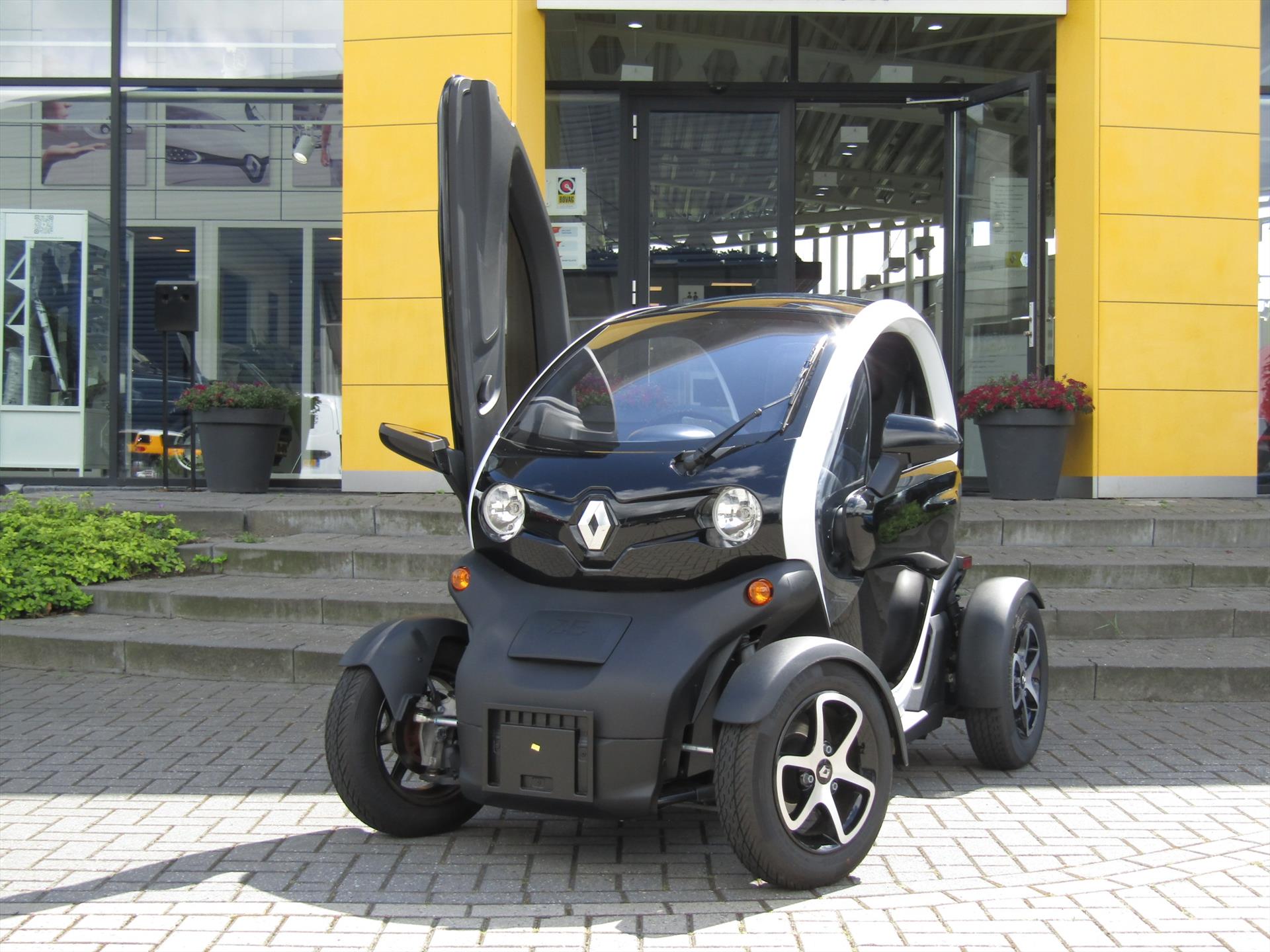 Renault Twizy E-TECH Intens 80 Batterijkoop / Panoramisch vast glazen dak / Swichblade deuren / LM-Velgen