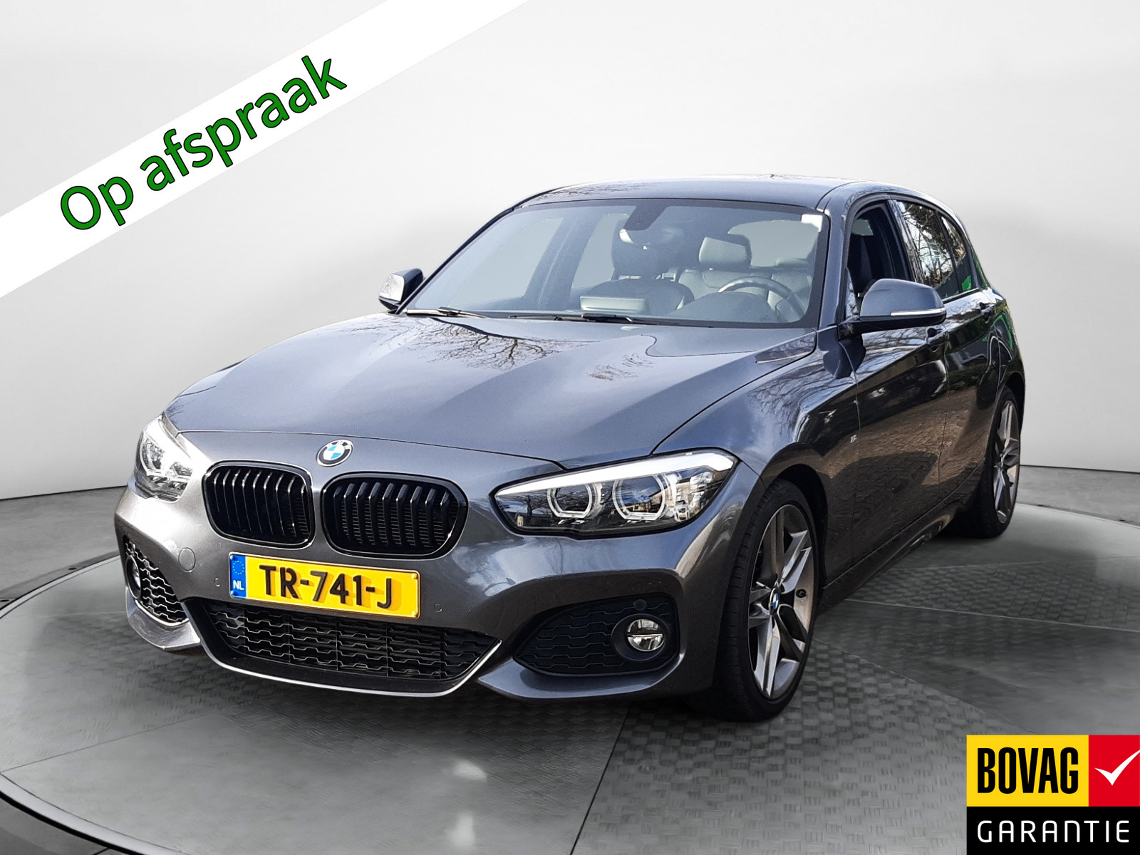 BMW 1-serie 118i Edition M Sport Shadow High Executive (136 PK) 2e-Eig. BMW-Dealer-Onderh. BOVAG-Garantie. NL-AUTO, Leer, Navigatie, Cruisecontrol, Keyless-Start, Parkeersensoren-V+A, Sportstoelen, Bluetooth, Stoelverwarming, Lm-Velgen-18Inch, Privacy-Glas