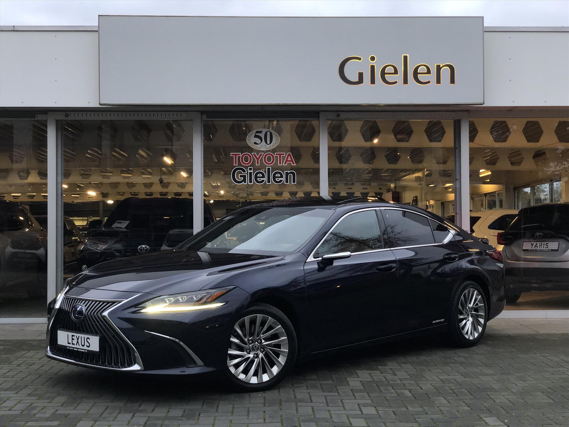 Lexus Es 300h President Line | Schuifdak, Stoelventilatie, Geheugenfunctie, Mark Levinson, Digitale buitenspiegels, Stuurverwarming, Alle opties!