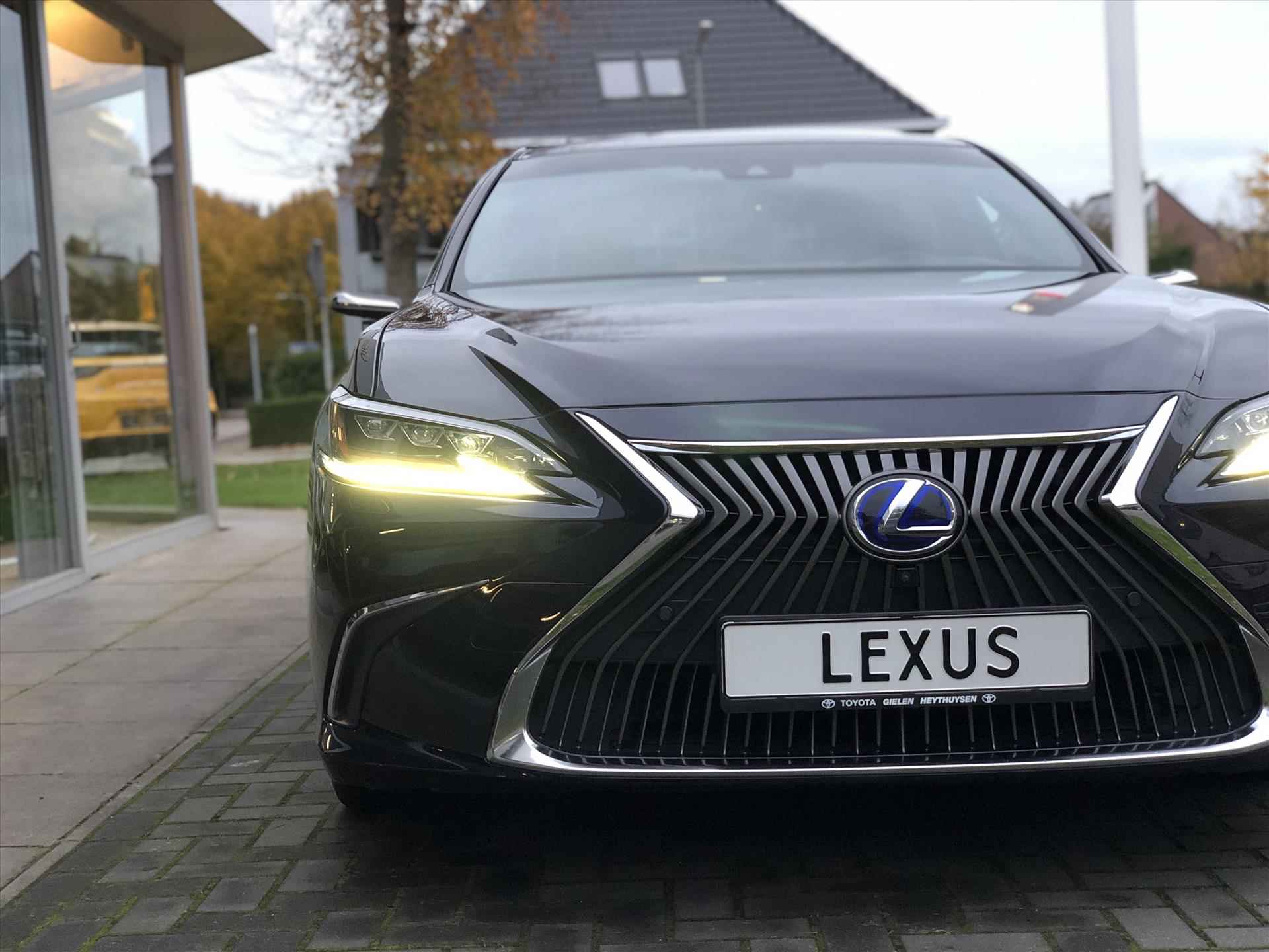 Lexus Es 300h President Line | Schuifdak, Stoelventilatie, Geheugenfunctie, Mark Levinson, Digitale buitenspiegels, Stuurverwarming, Alle opties! - 7/53