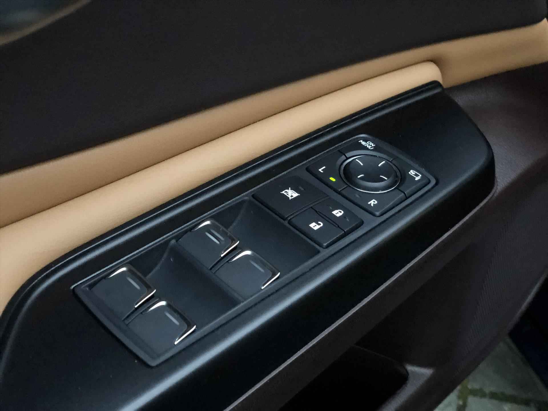 Lexus Es 300h President Line | Schuifdak, Stoelventilatie, Geheugenfunctie, Mark Levinson, Digitale buitenspiegels, Stuurverwarming, Alle opties! - 31/53